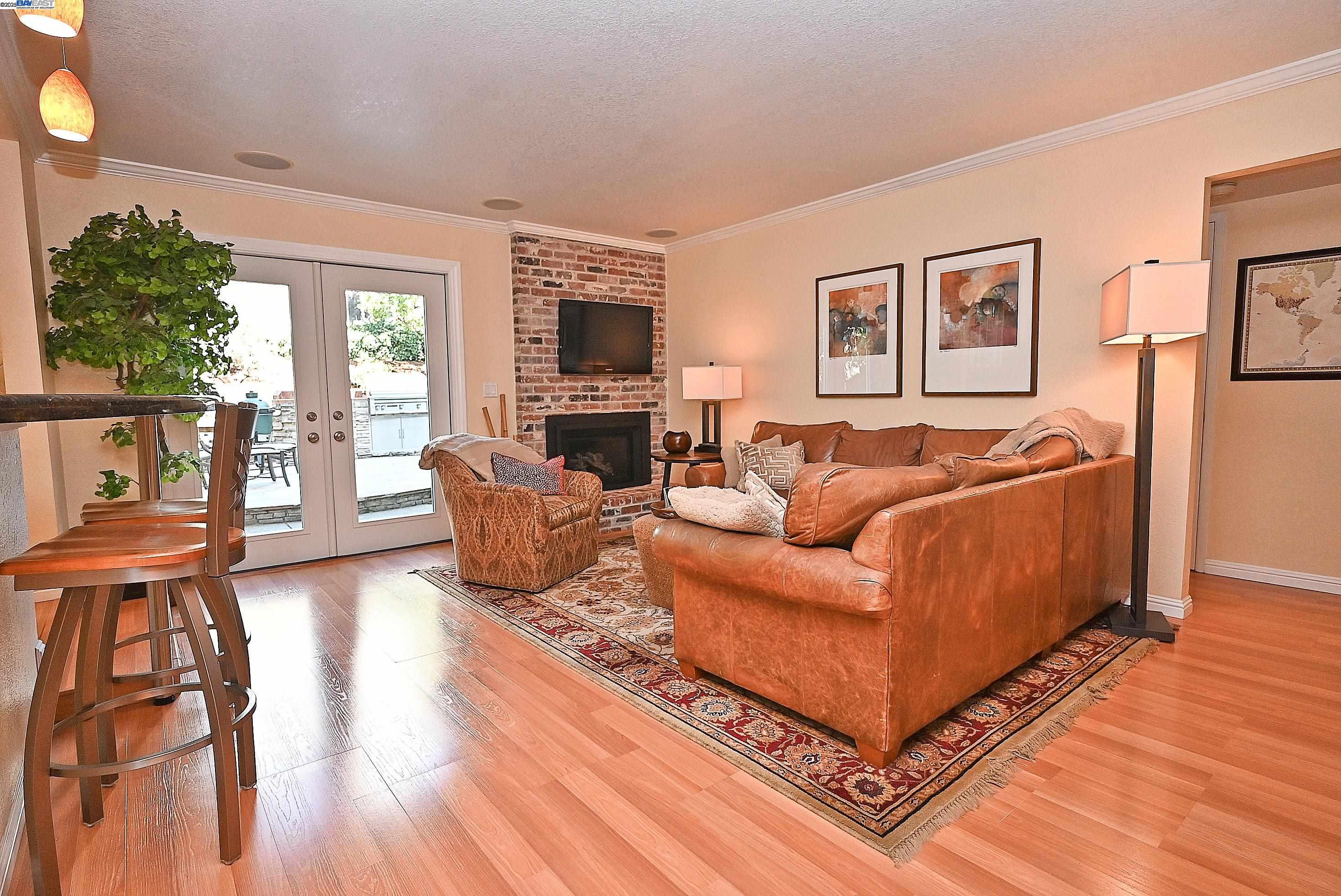7653 Turquoise St