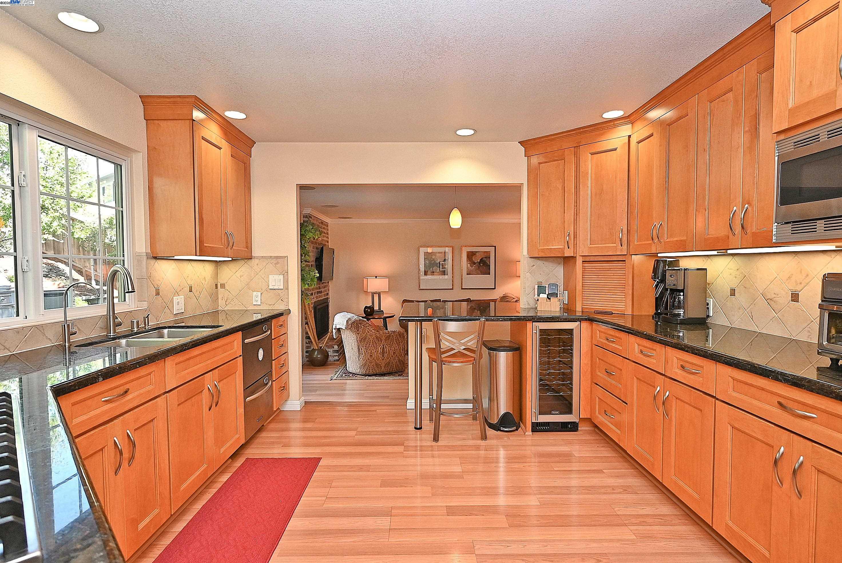 7653 Turquoise St
