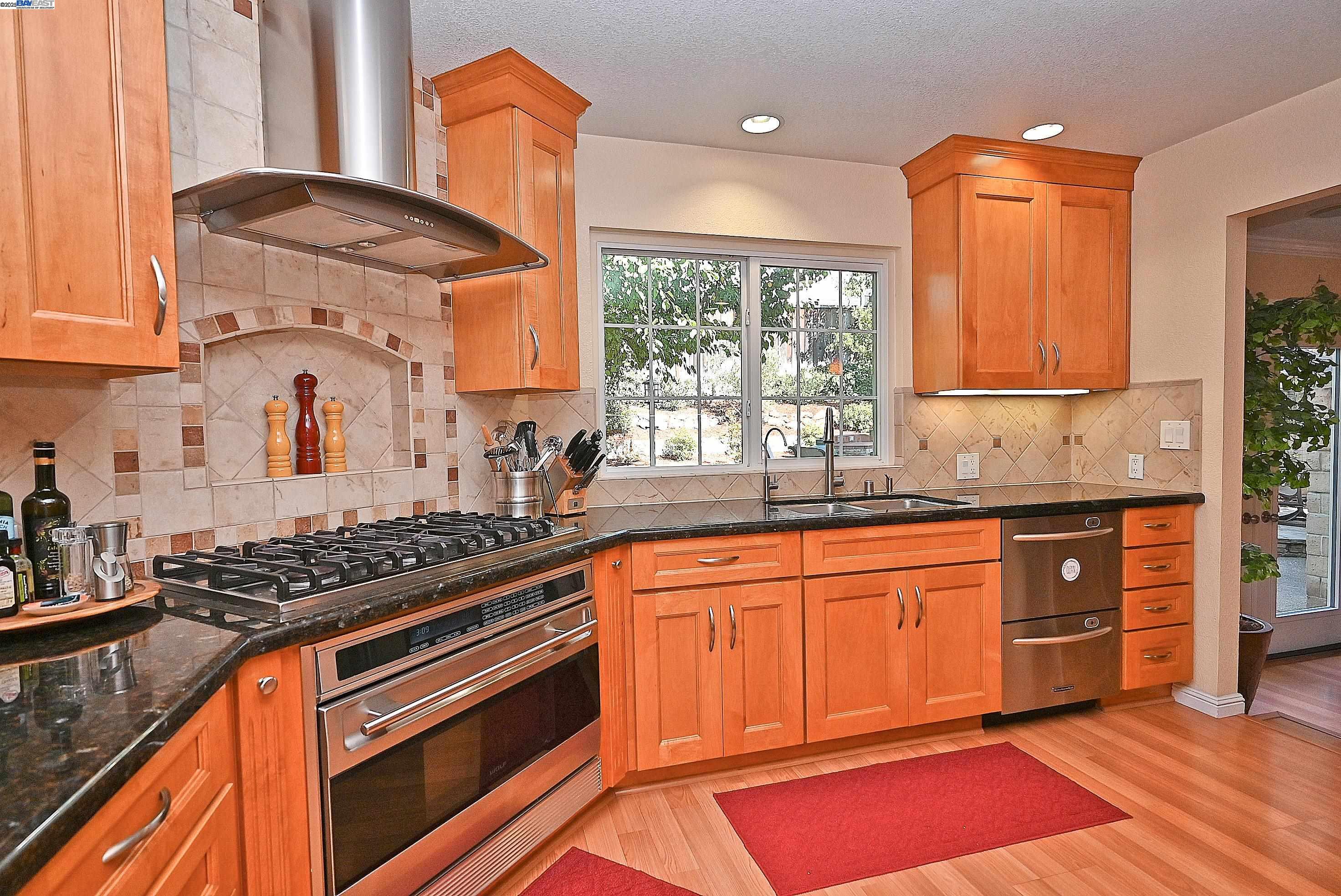 7653 Turquoise St