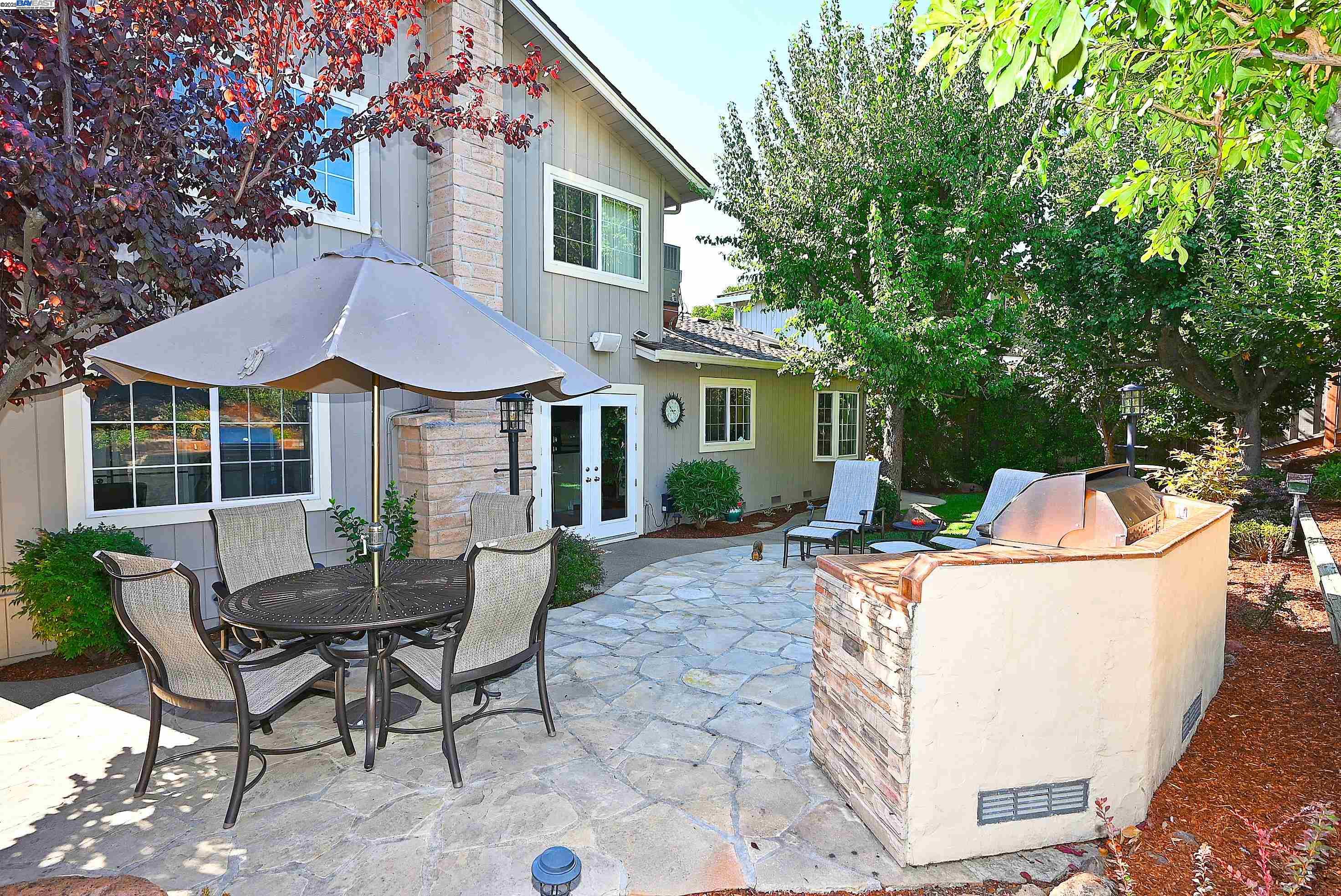 7653 Turquoise St