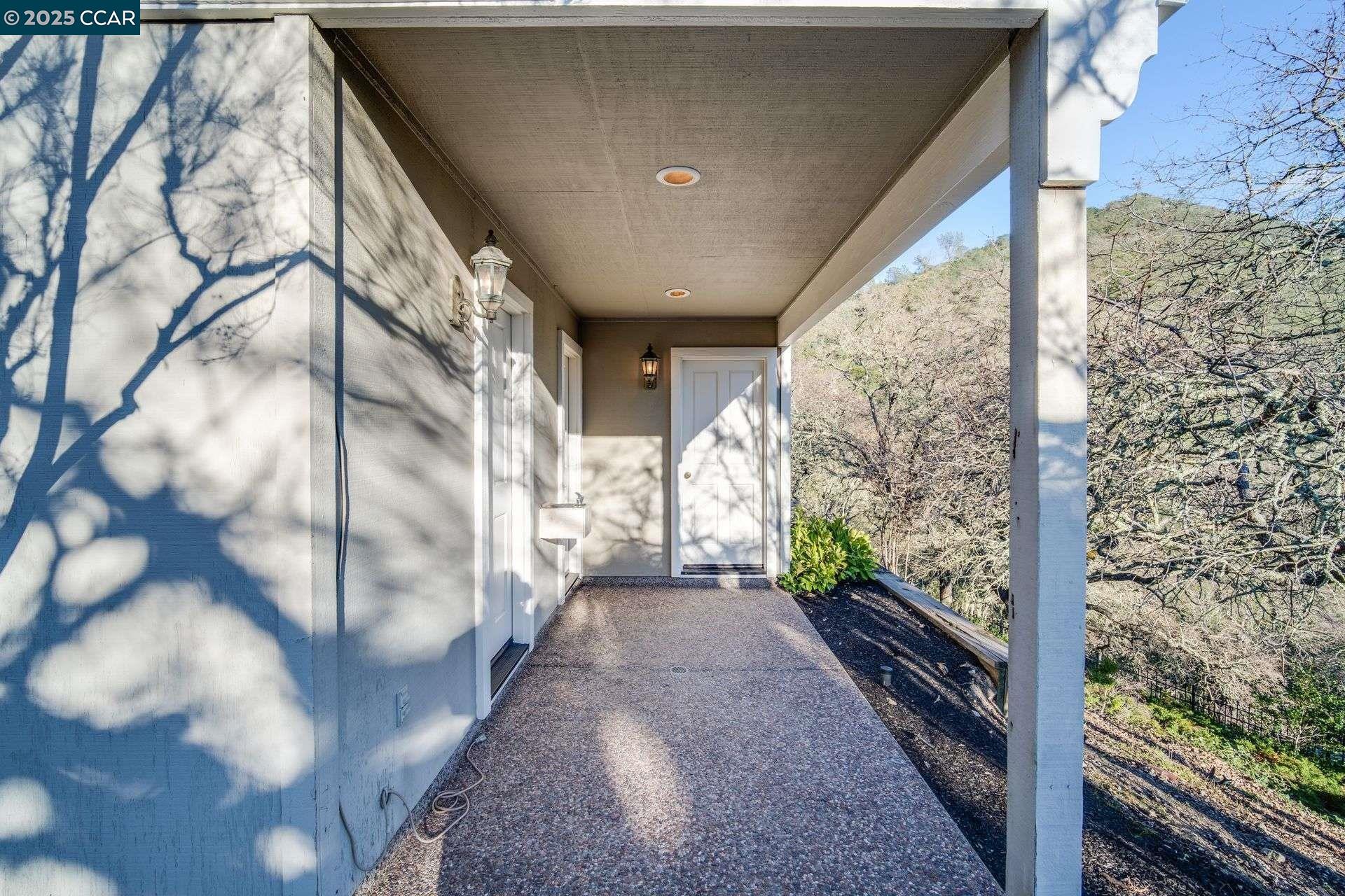 2420 Diablo Lakes Ln