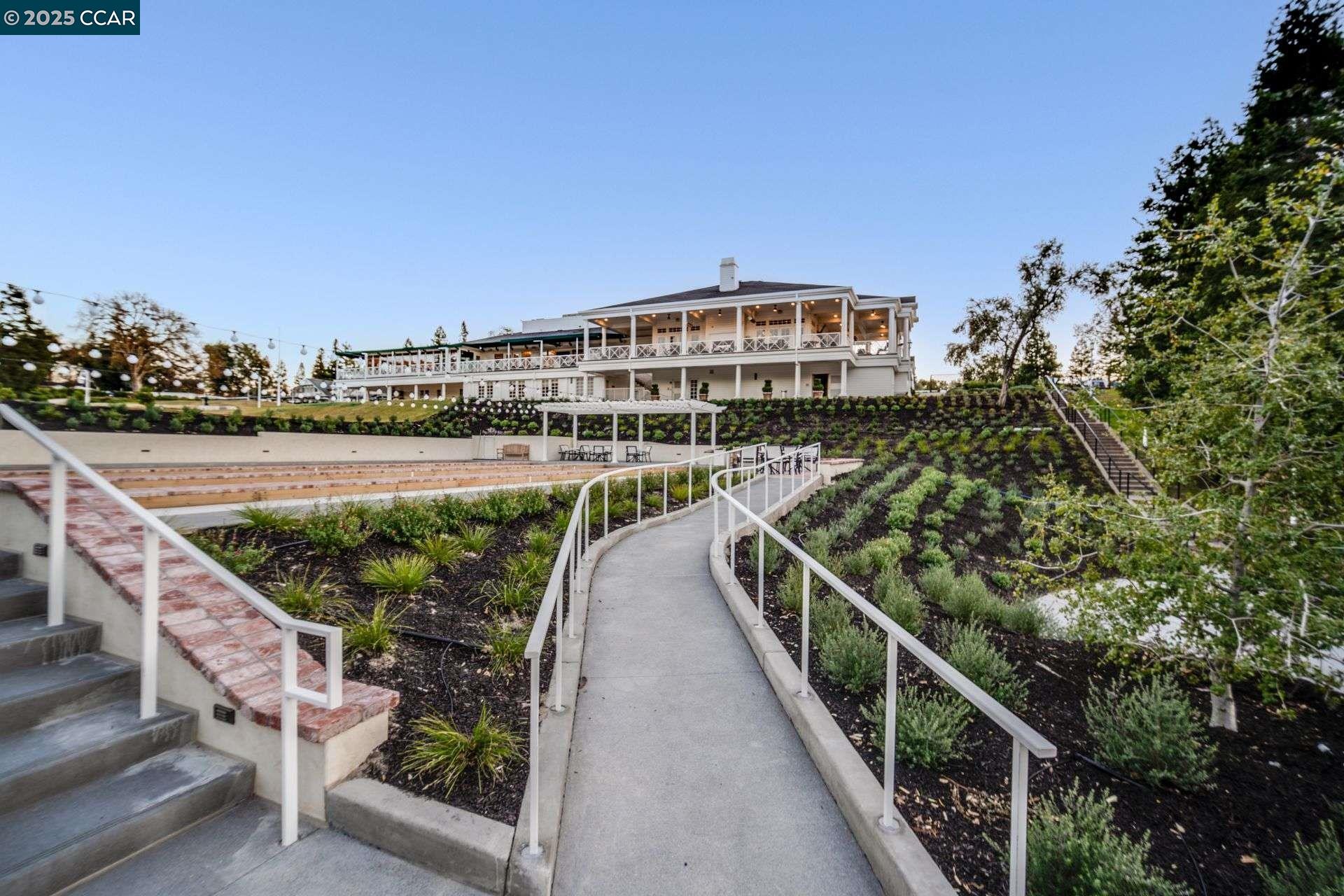 2420 Diablo Lakes Ln