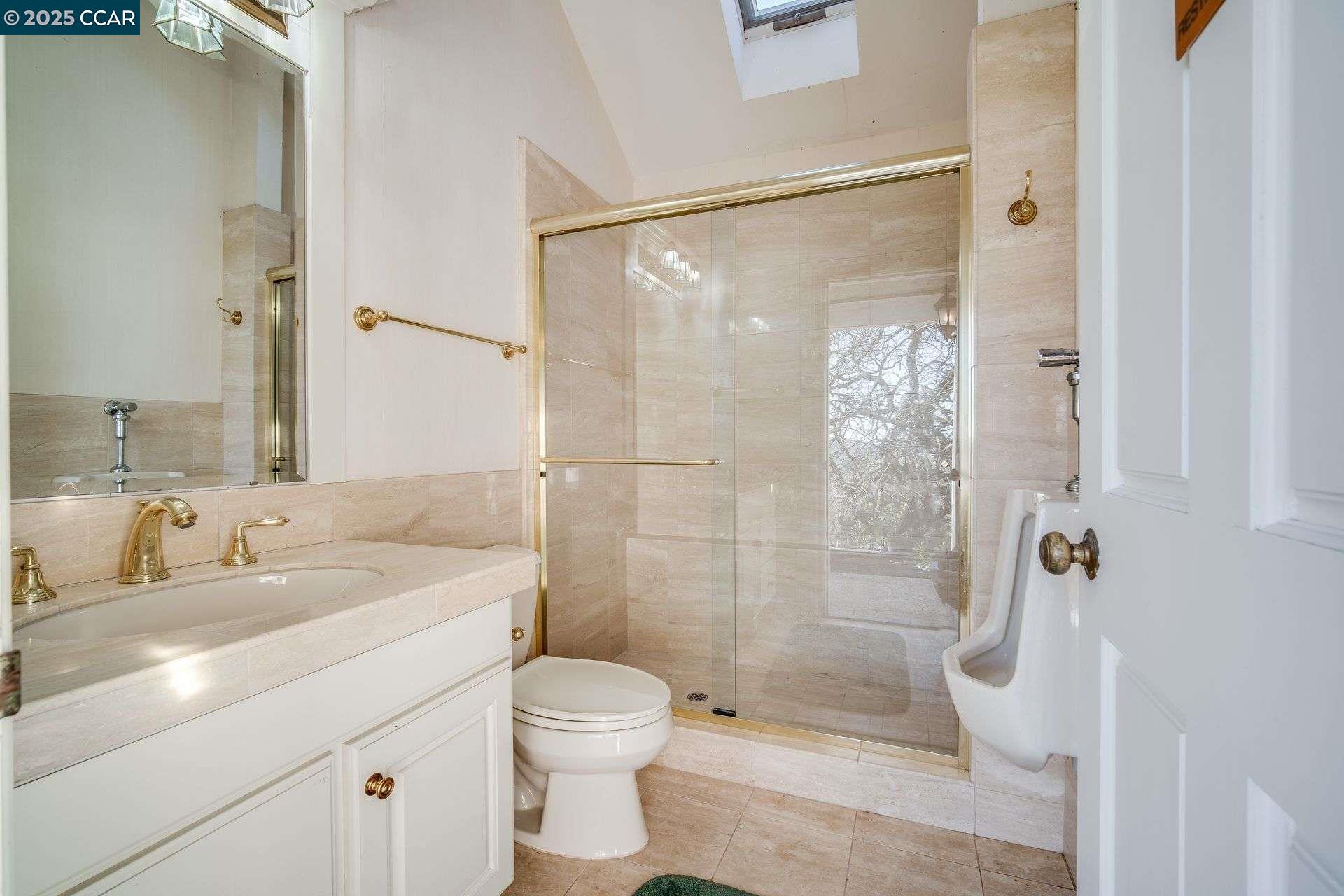 2420 Diablo Lakes Ln