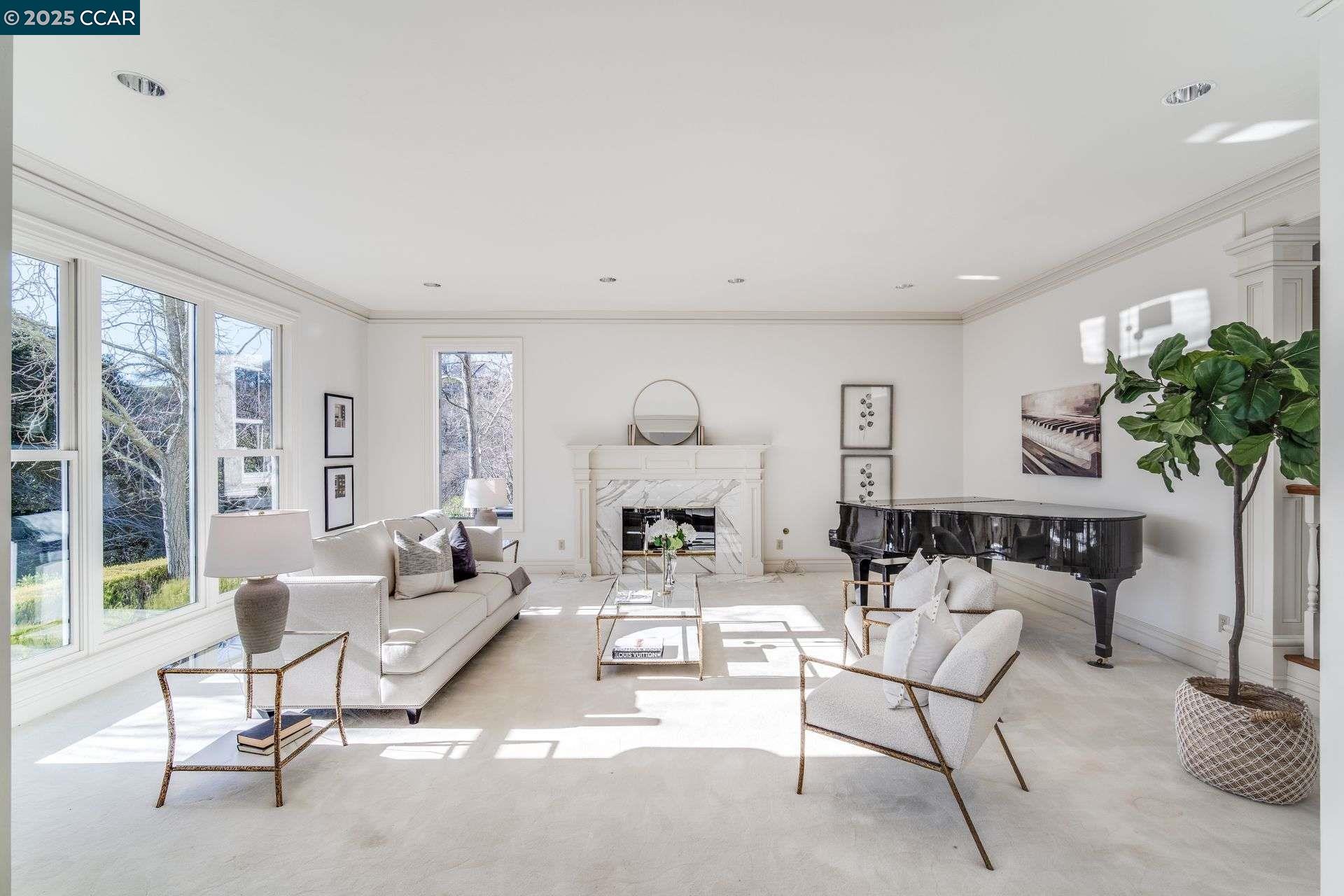 2420 Diablo Lakes Ln