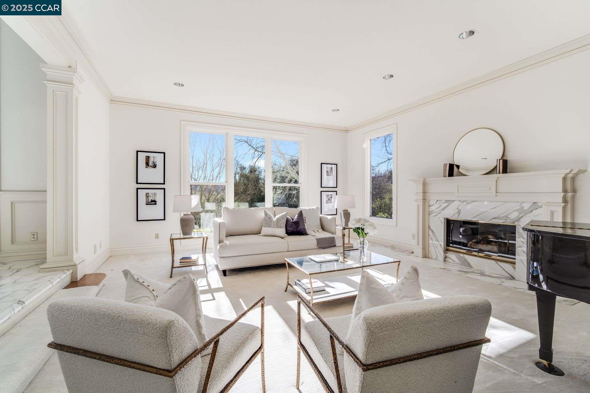 2420 Diablo Lakes Ln