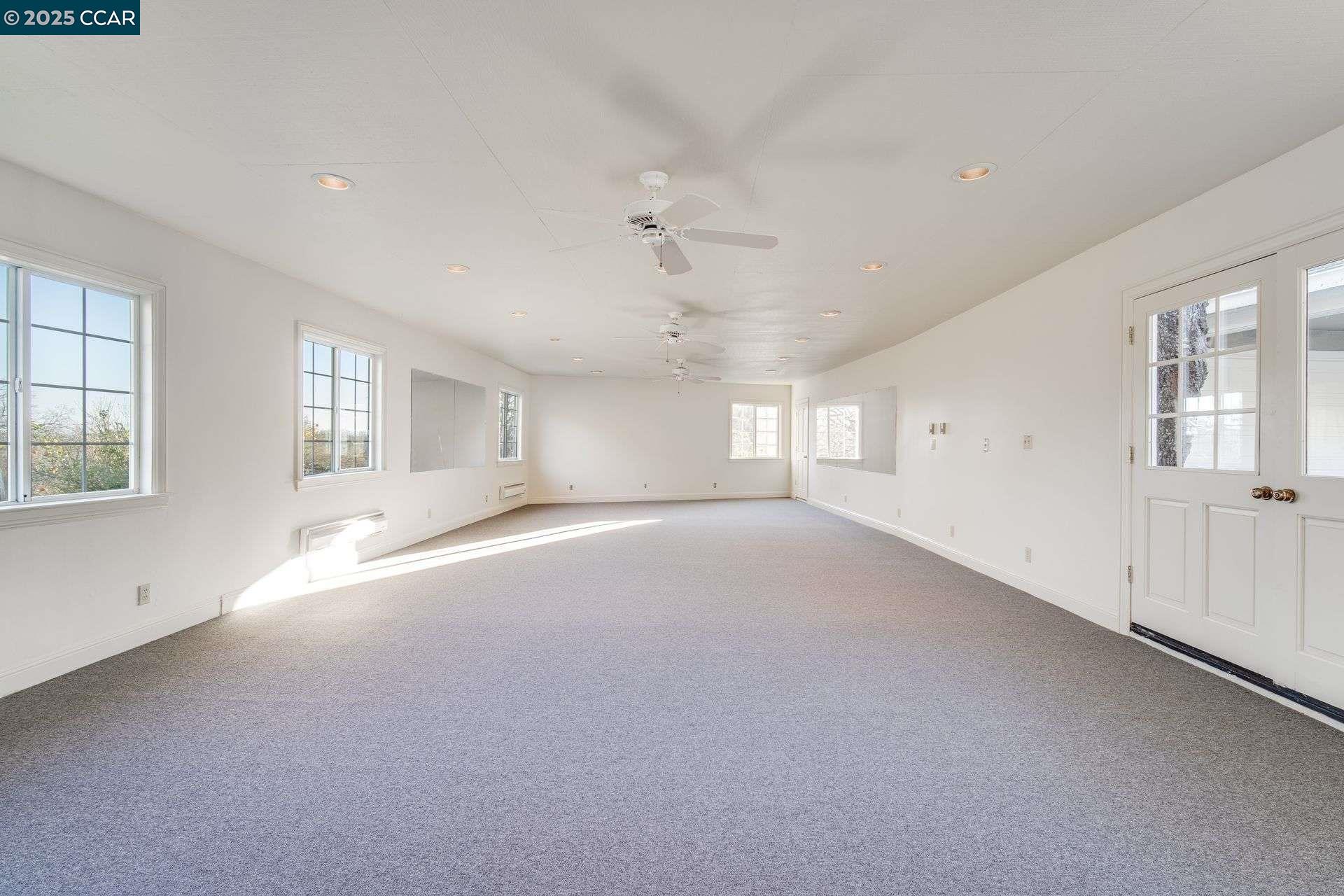 2420 Diablo Lakes Ln