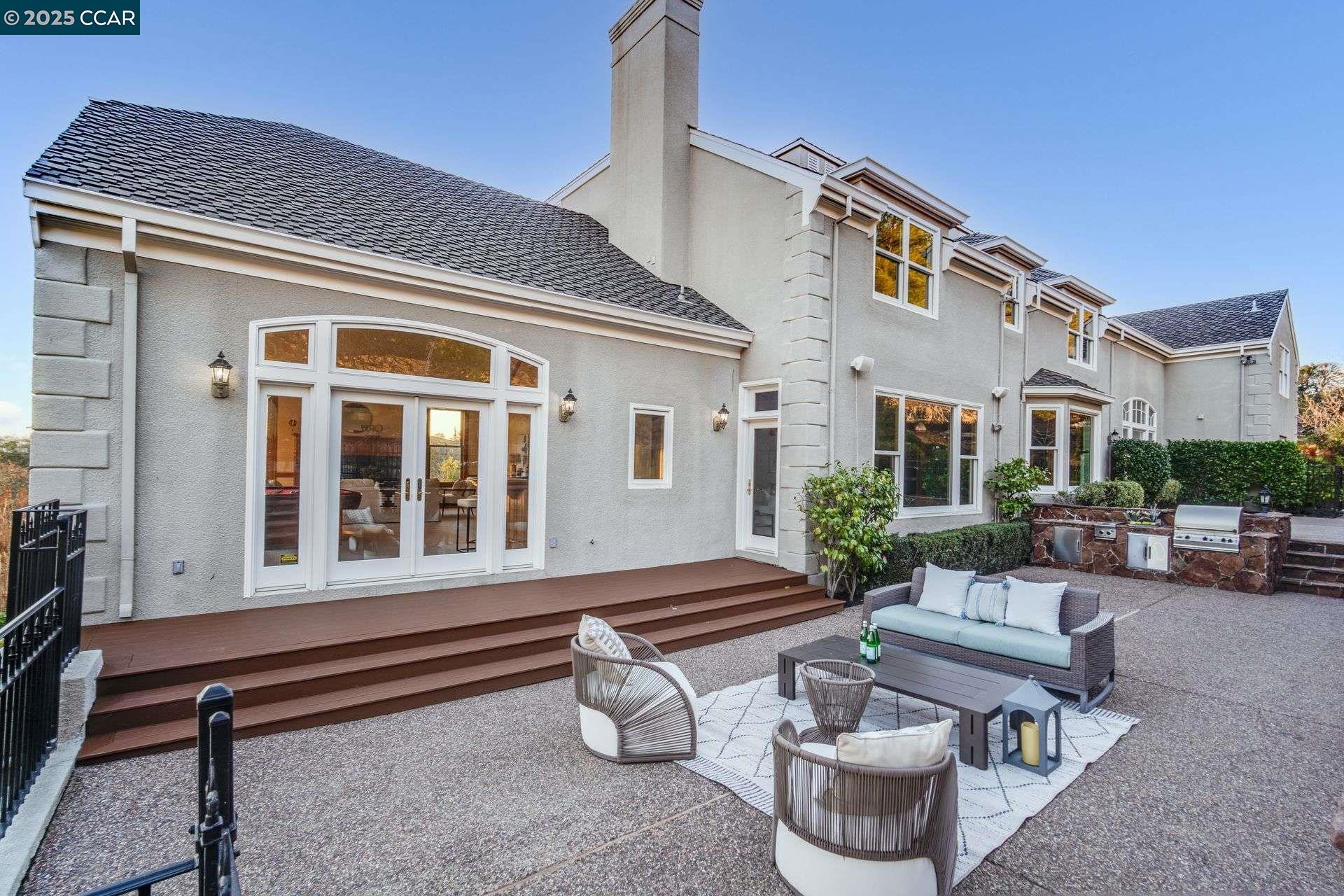 2420 Diablo Lakes Ln