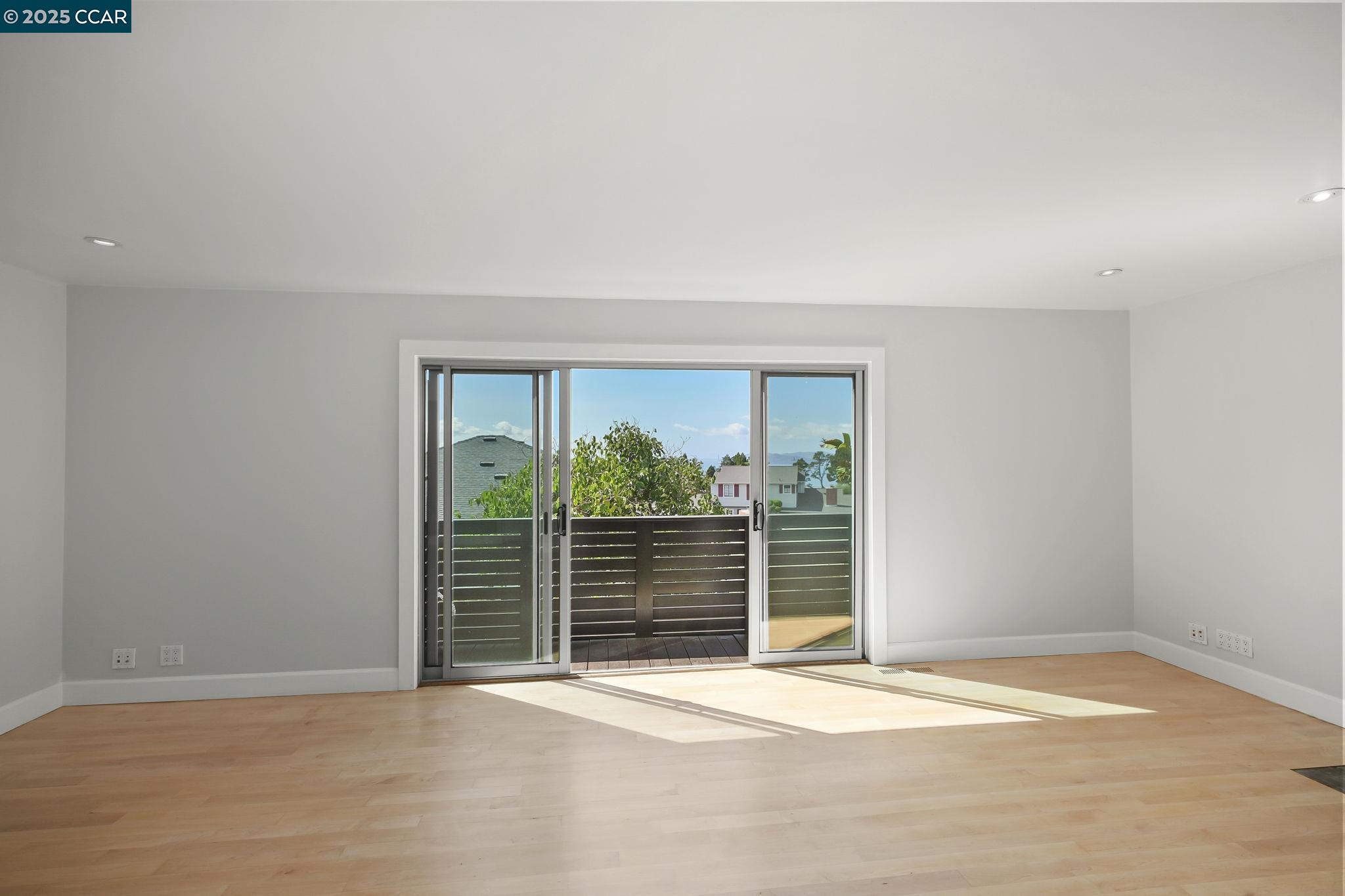 32 Kenilworth Dr # B