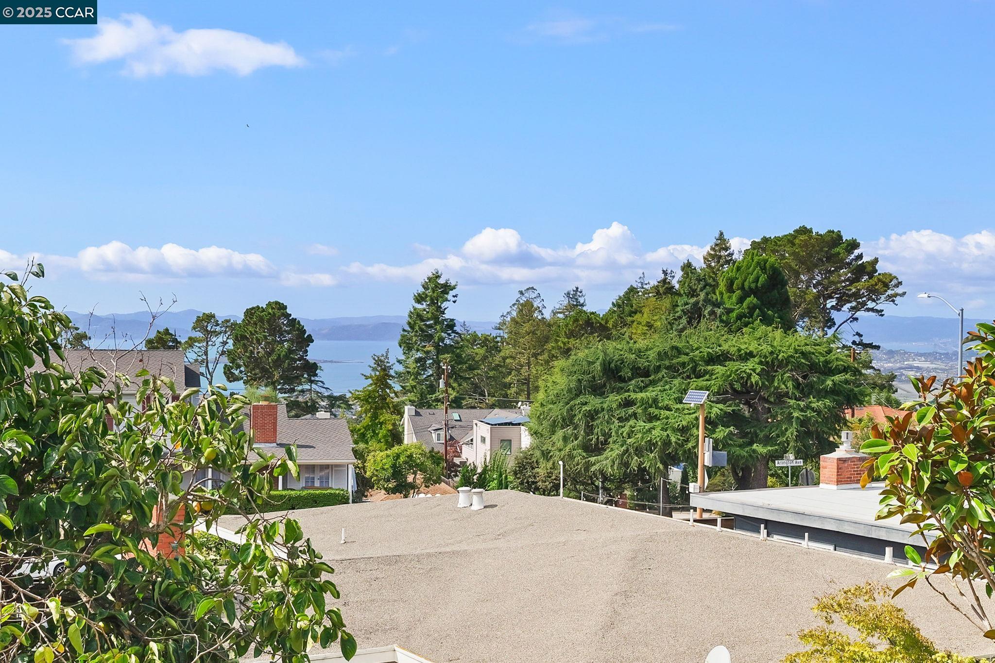 32 Kenilworth Dr # B