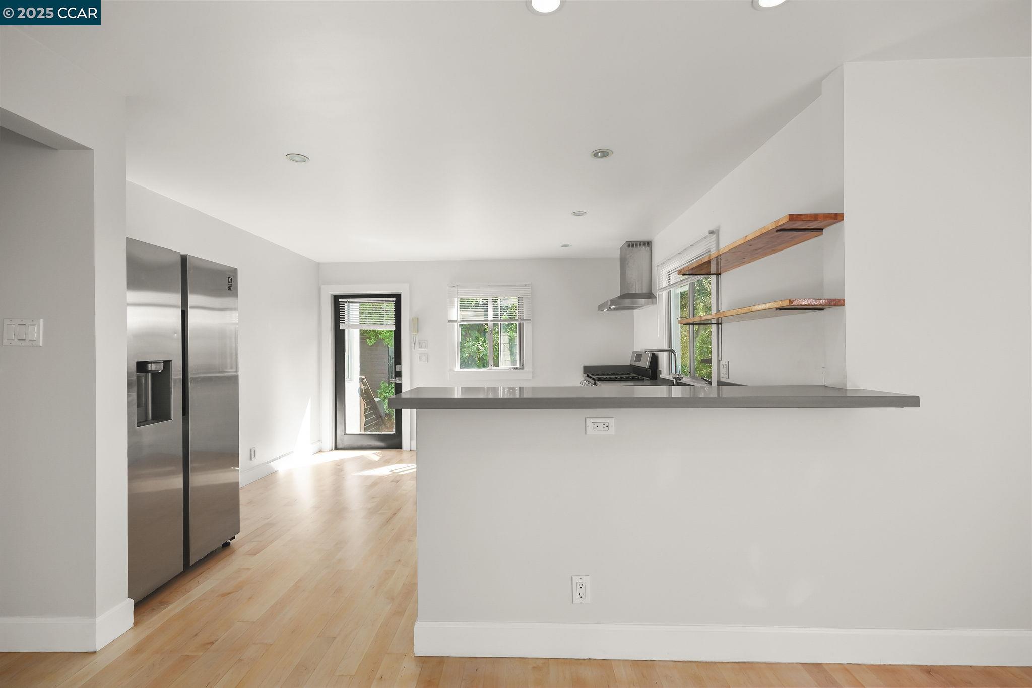 32 Kenilworth Dr # B