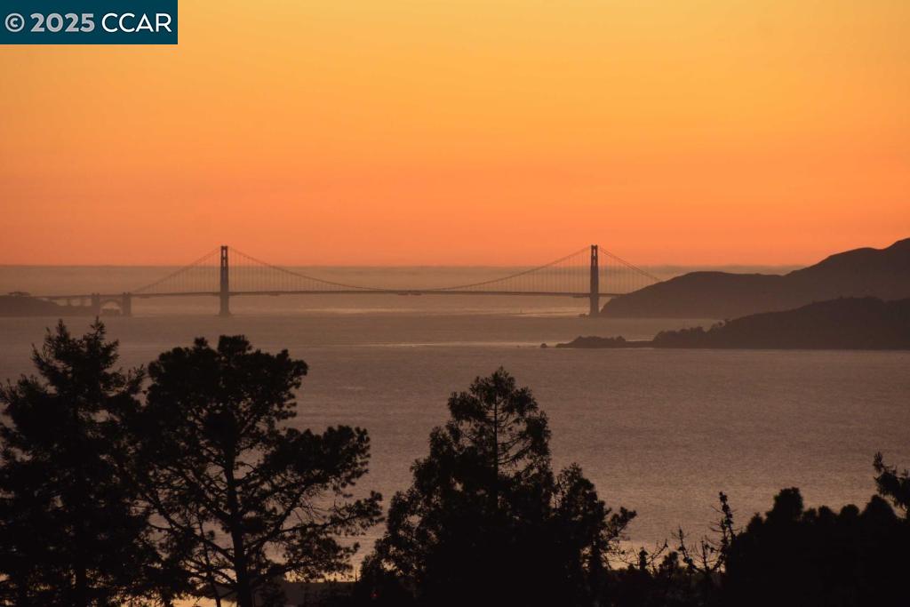 32 Kenilworth Dr # B