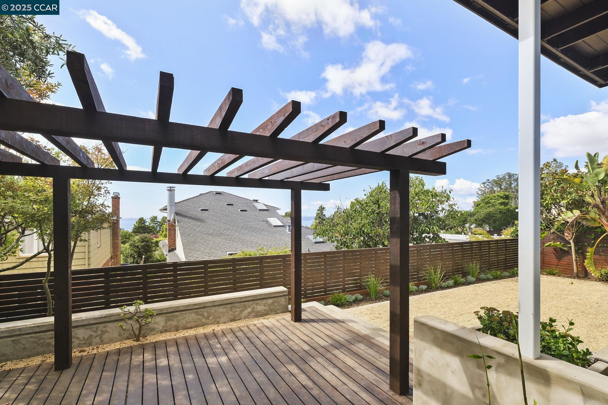 32 Kenilworth Dr # B