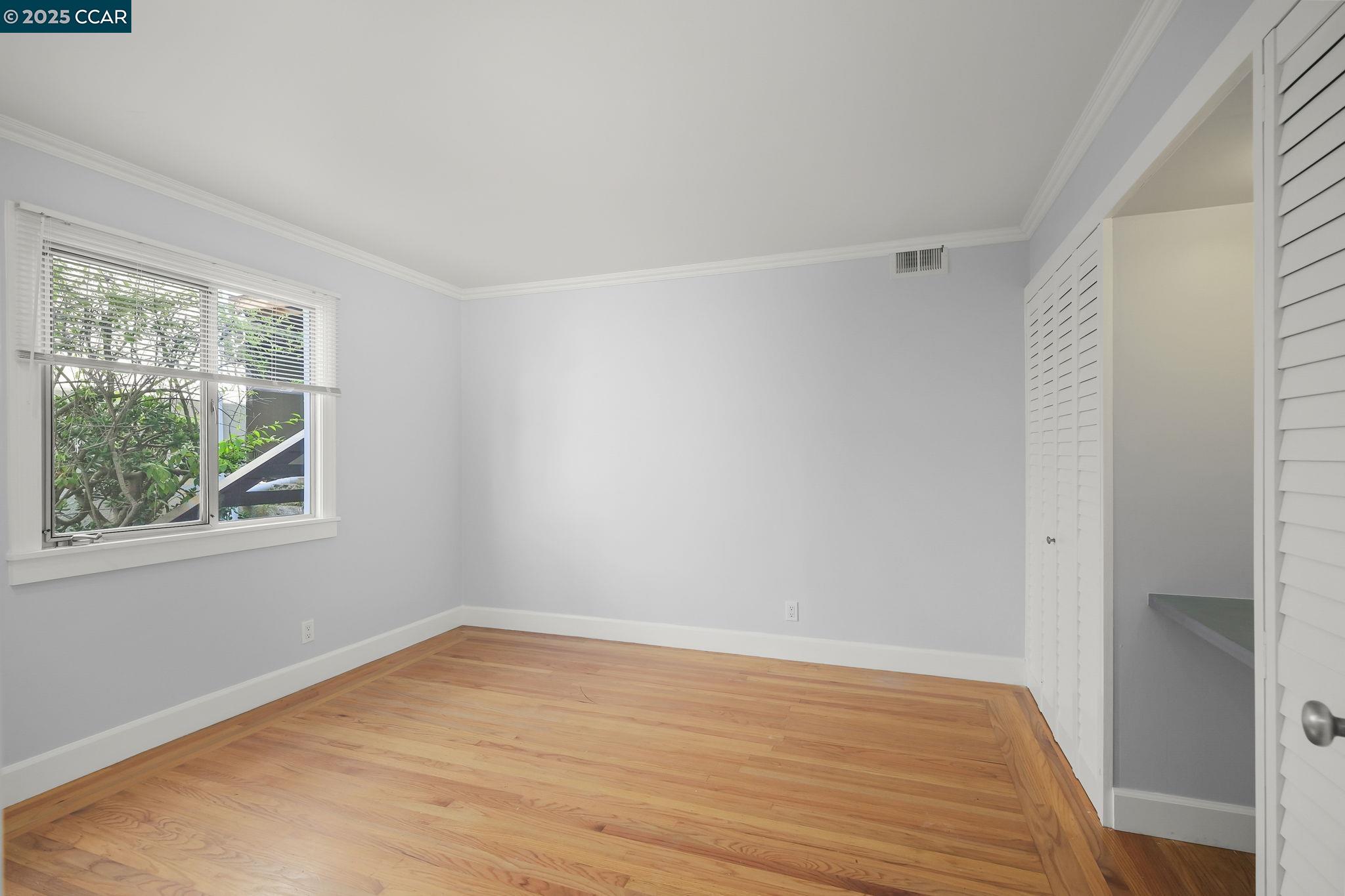 32 Kenilworth Dr # B