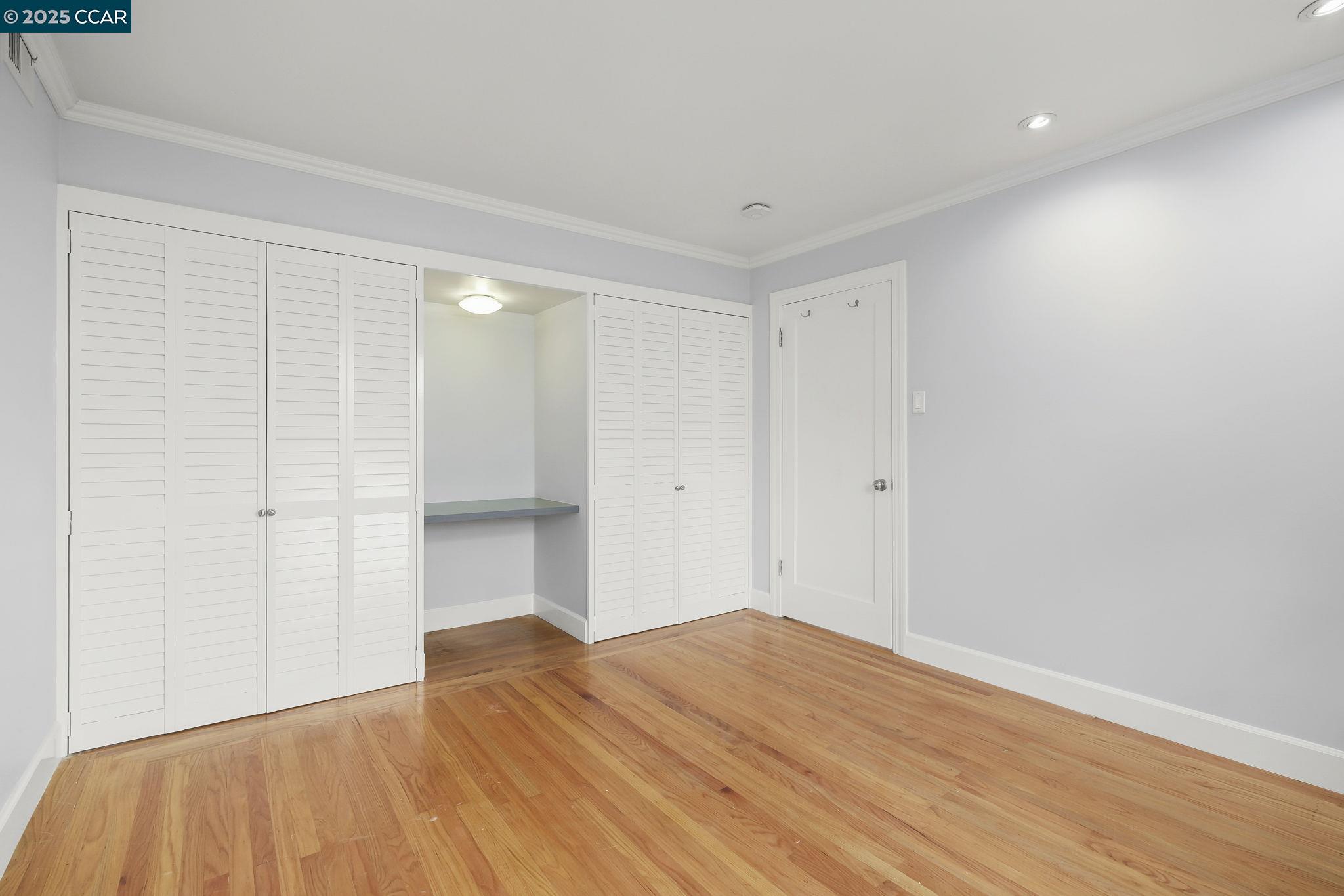 32 Kenilworth Dr # B