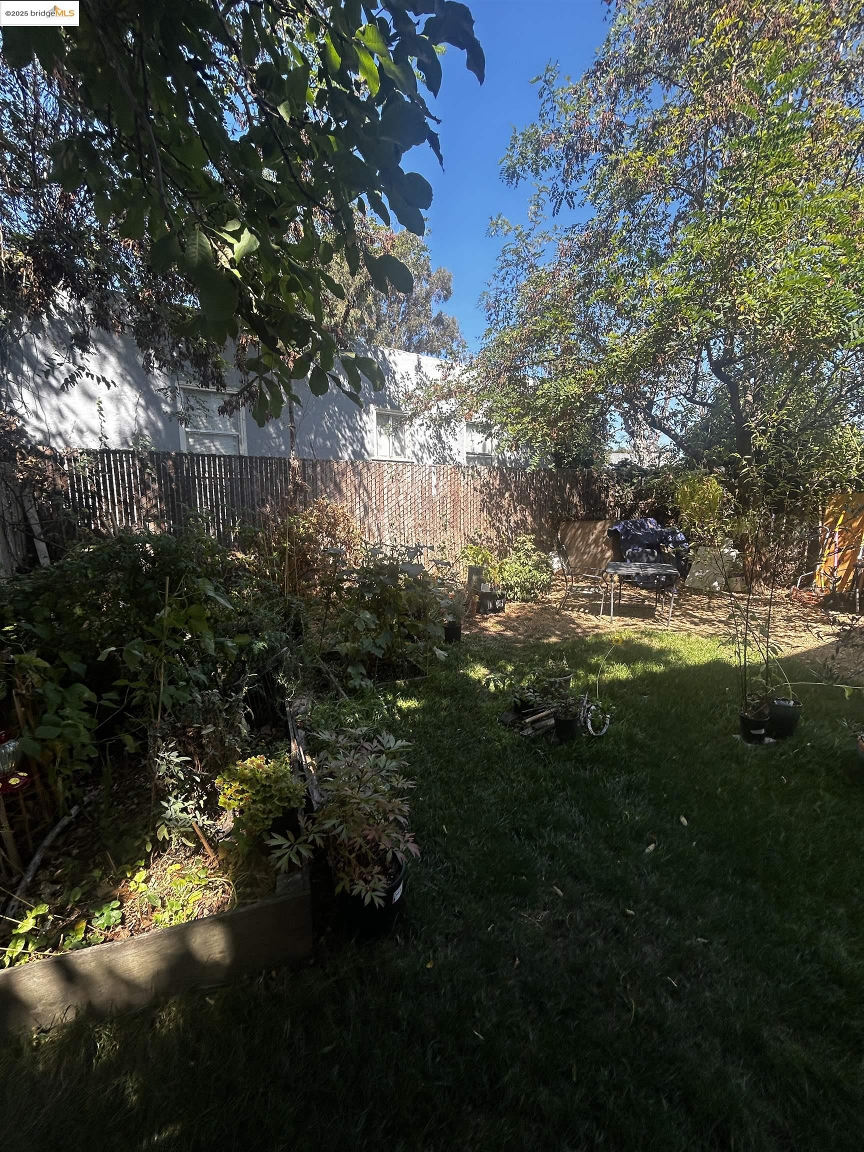 2816 Foothill Blvd
