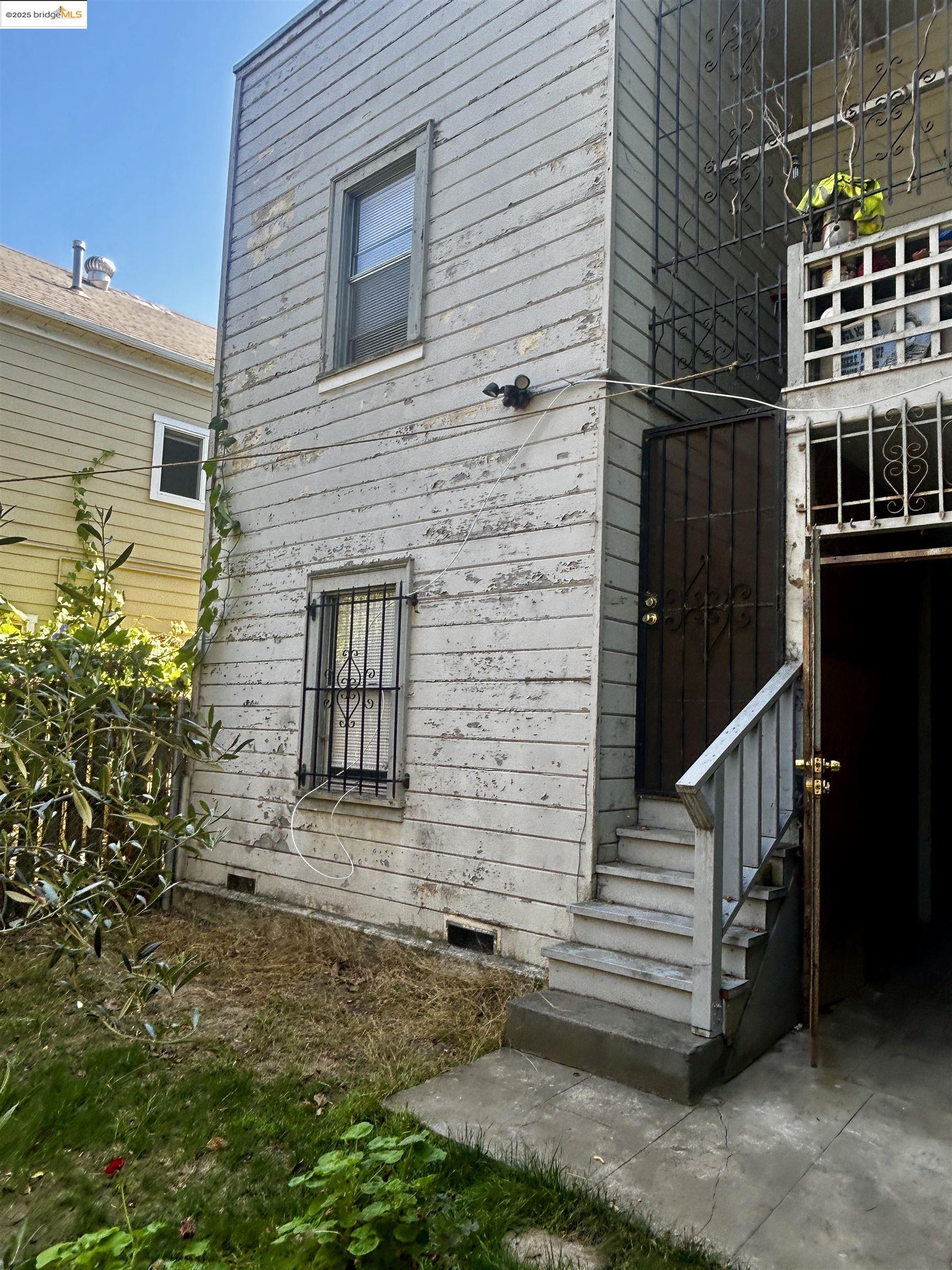 2816 Foothill Blvd