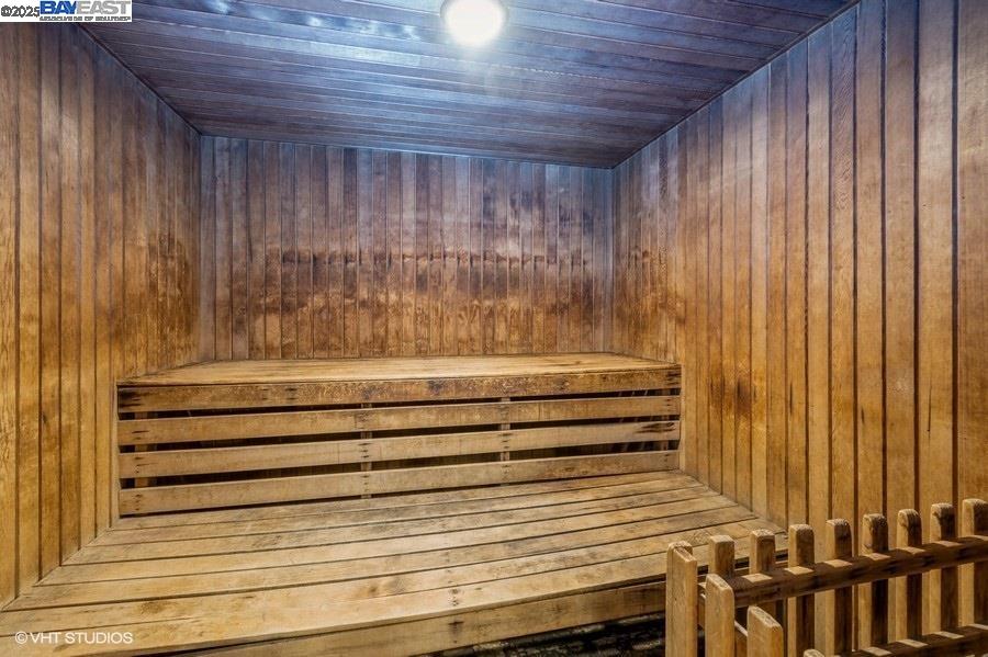 2005 Pleasant Valley Ave # 316