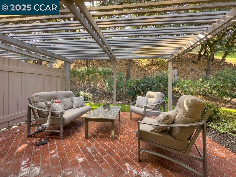 2733 Ptarmigan Dr # 2