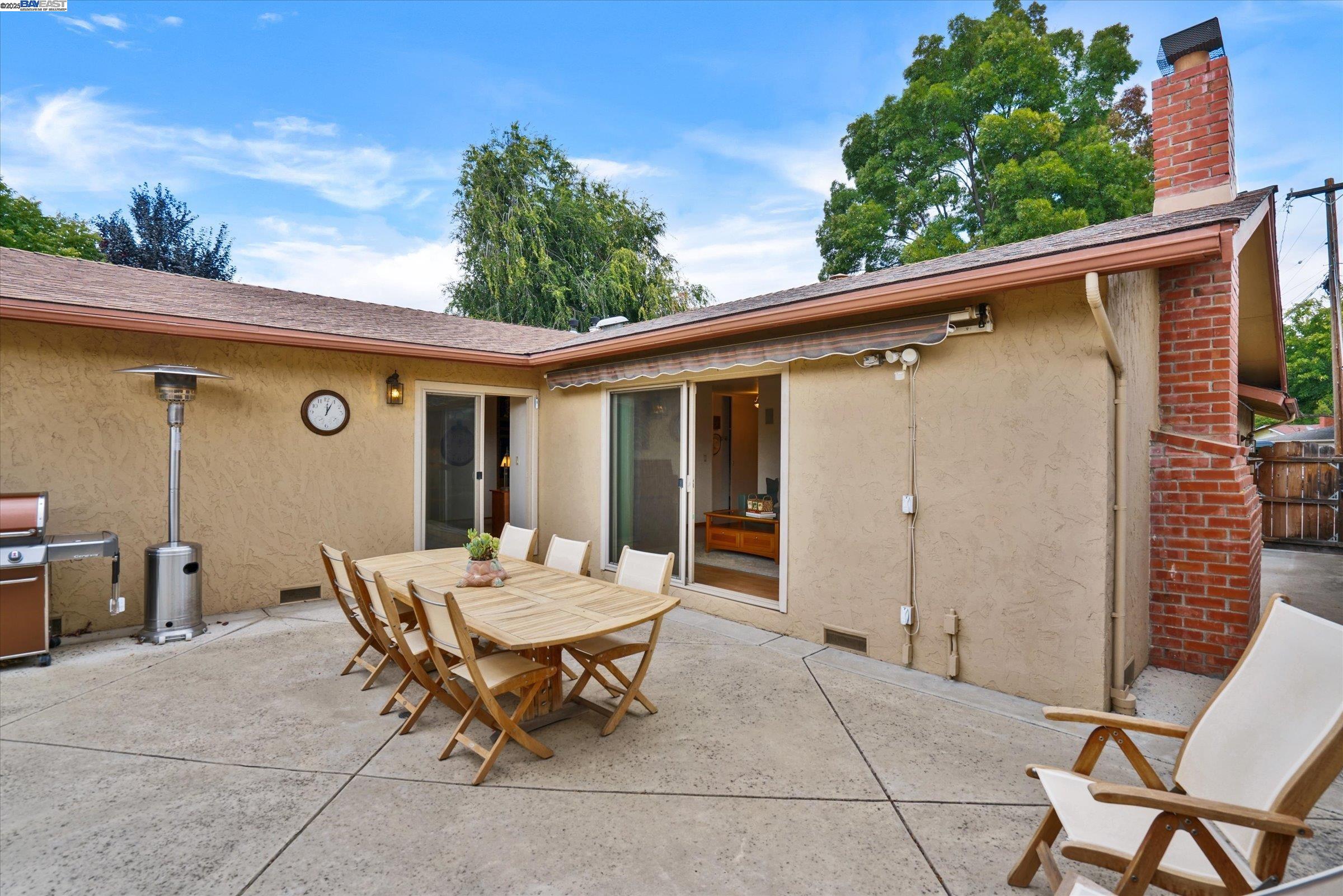 678 Crane Ave