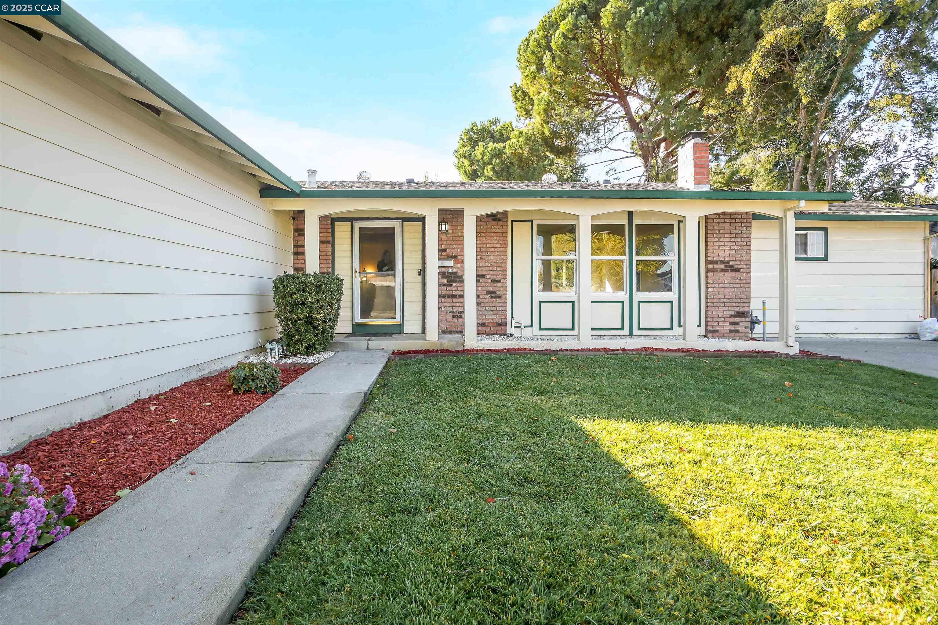 572 Corte Cala, Vacaville