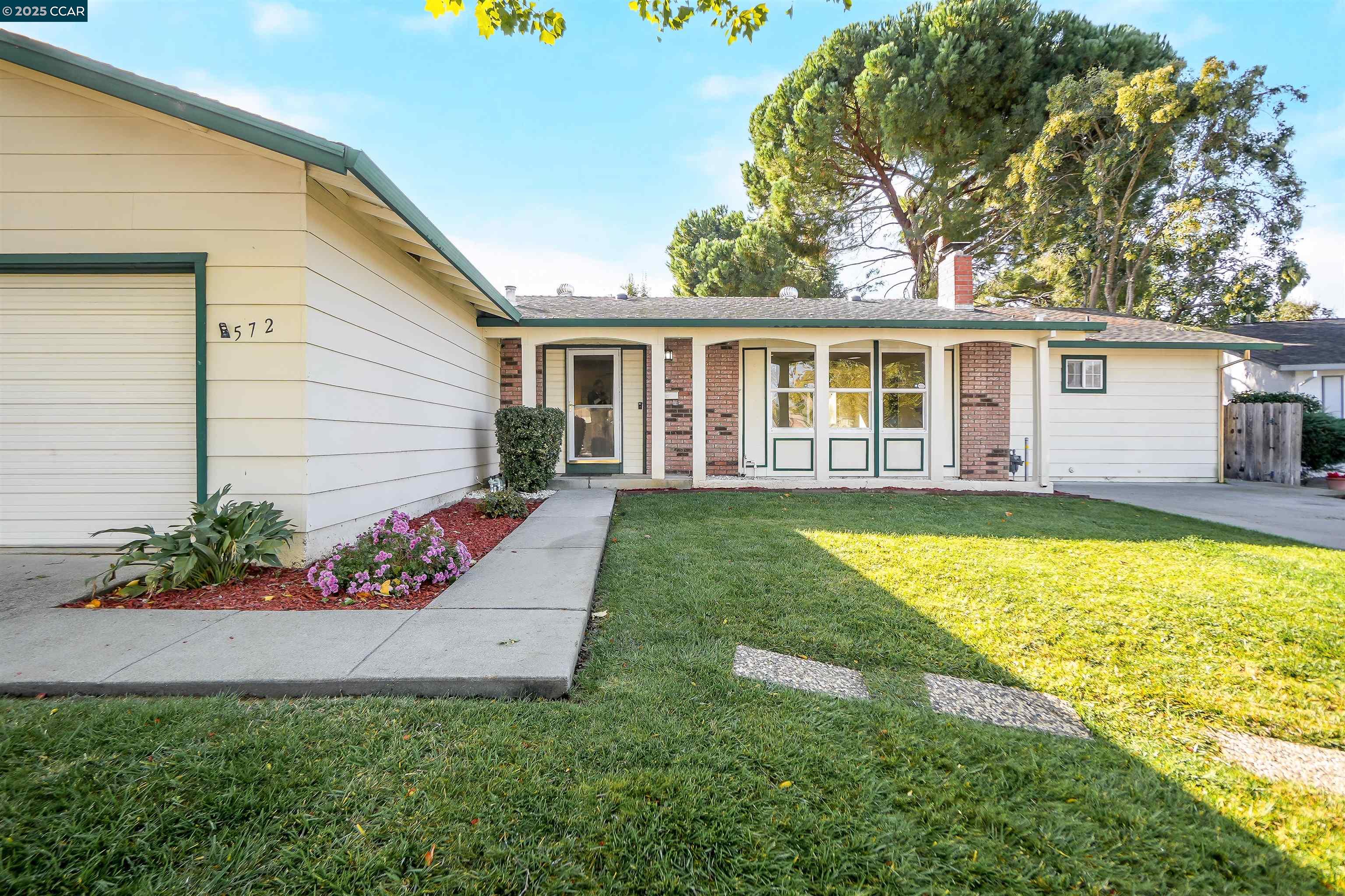 572 Corte Cala, Vacaville
