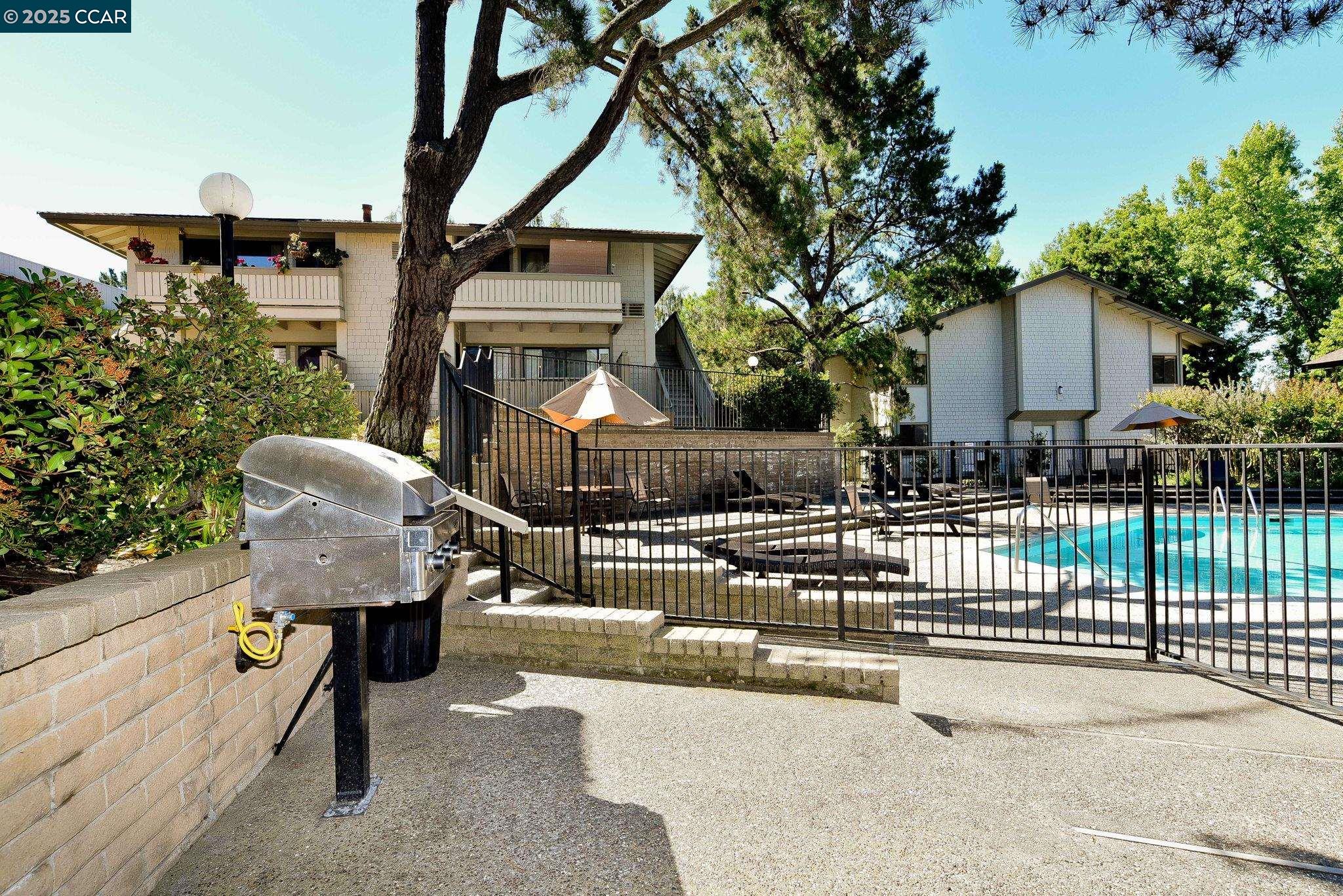 1463 Marchbanks Dr # 2