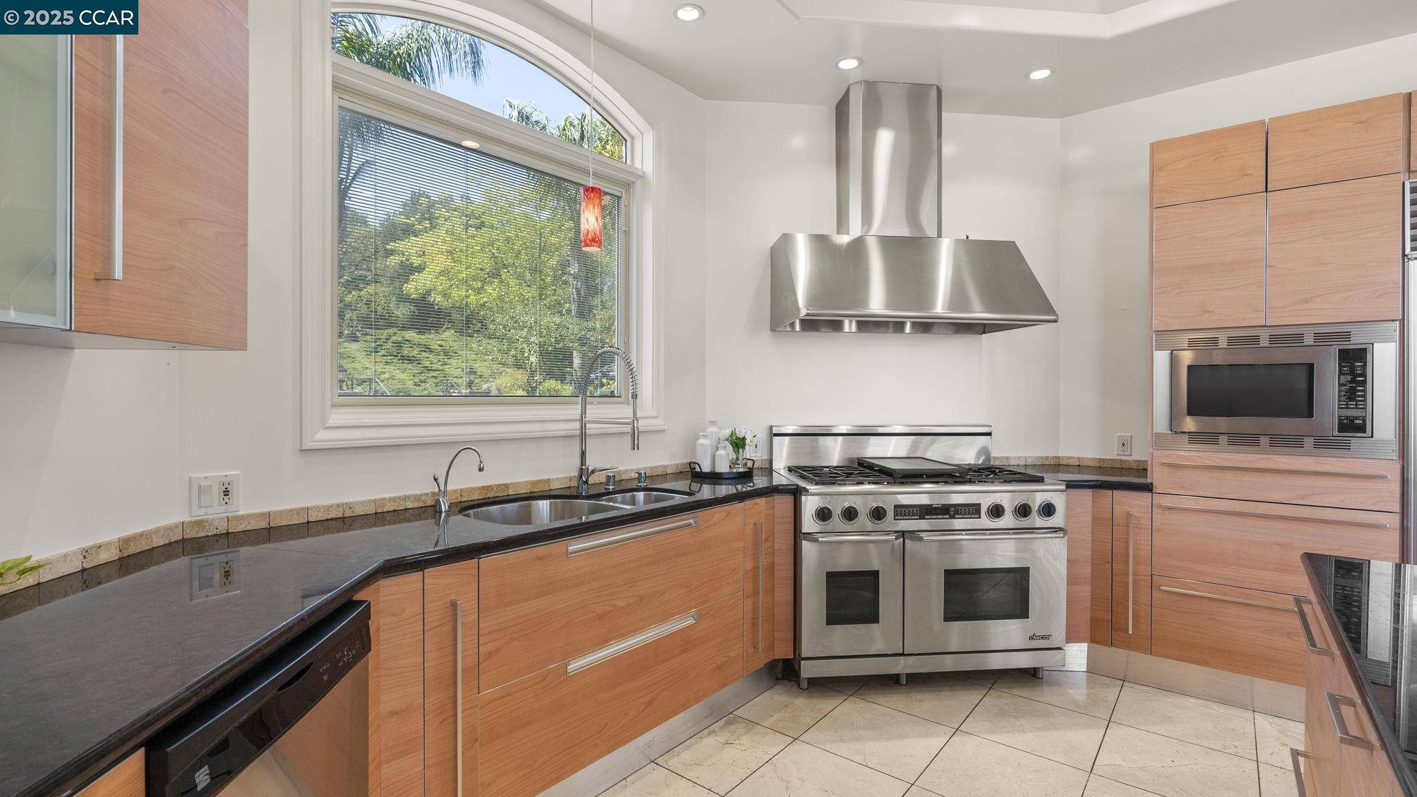 131 Montecito Crescent