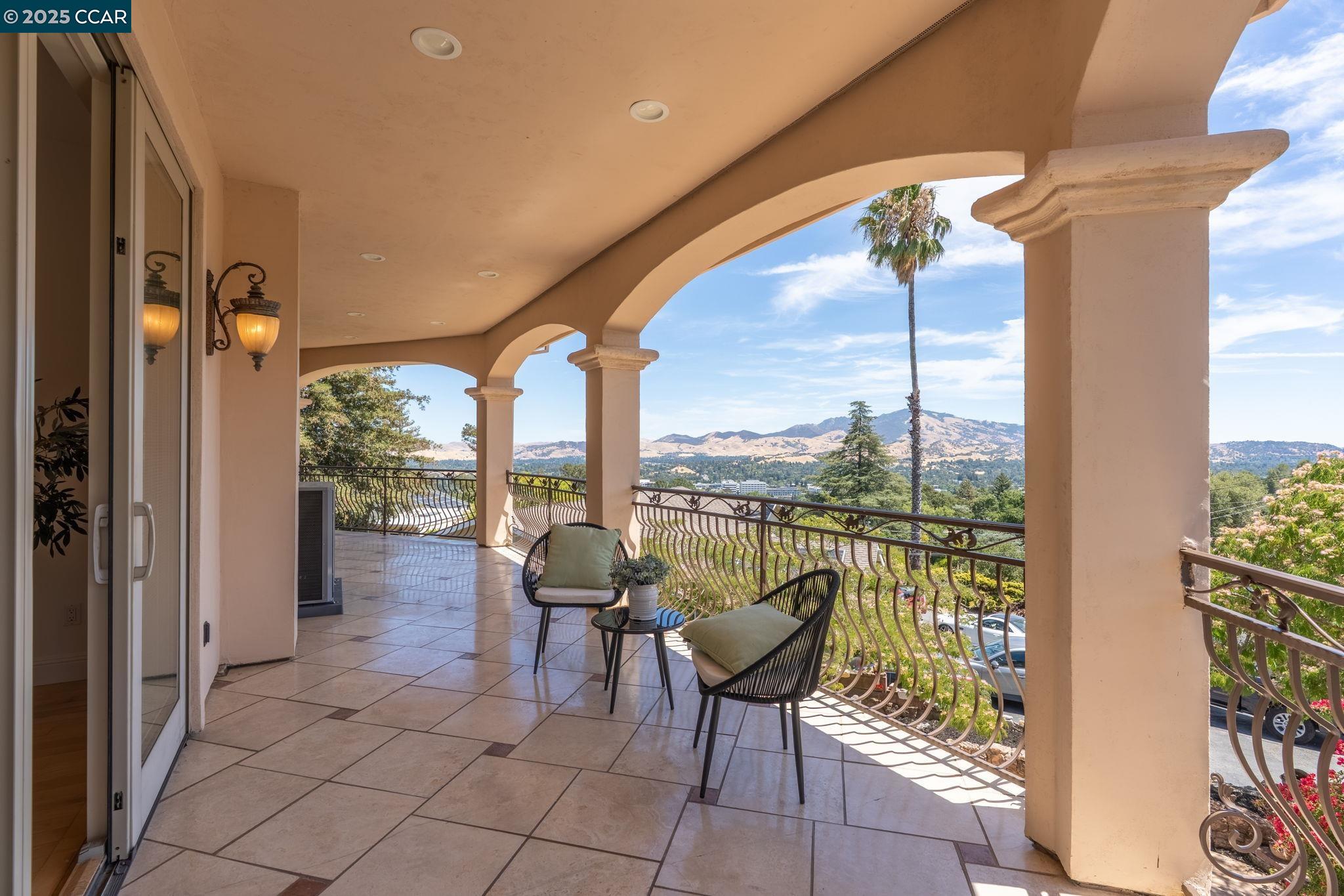 131 Montecito Crescent