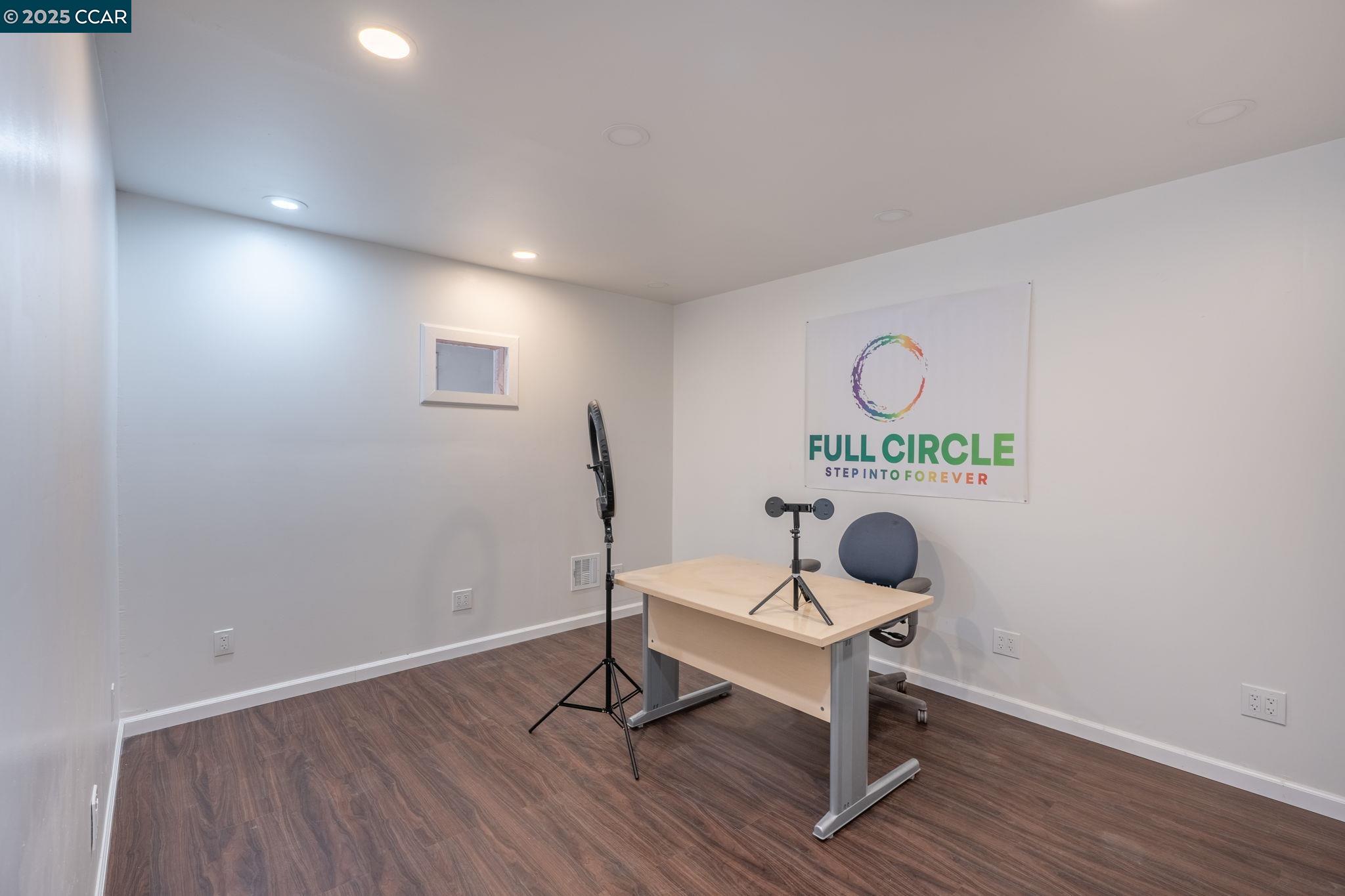 131 Montecito Crescent