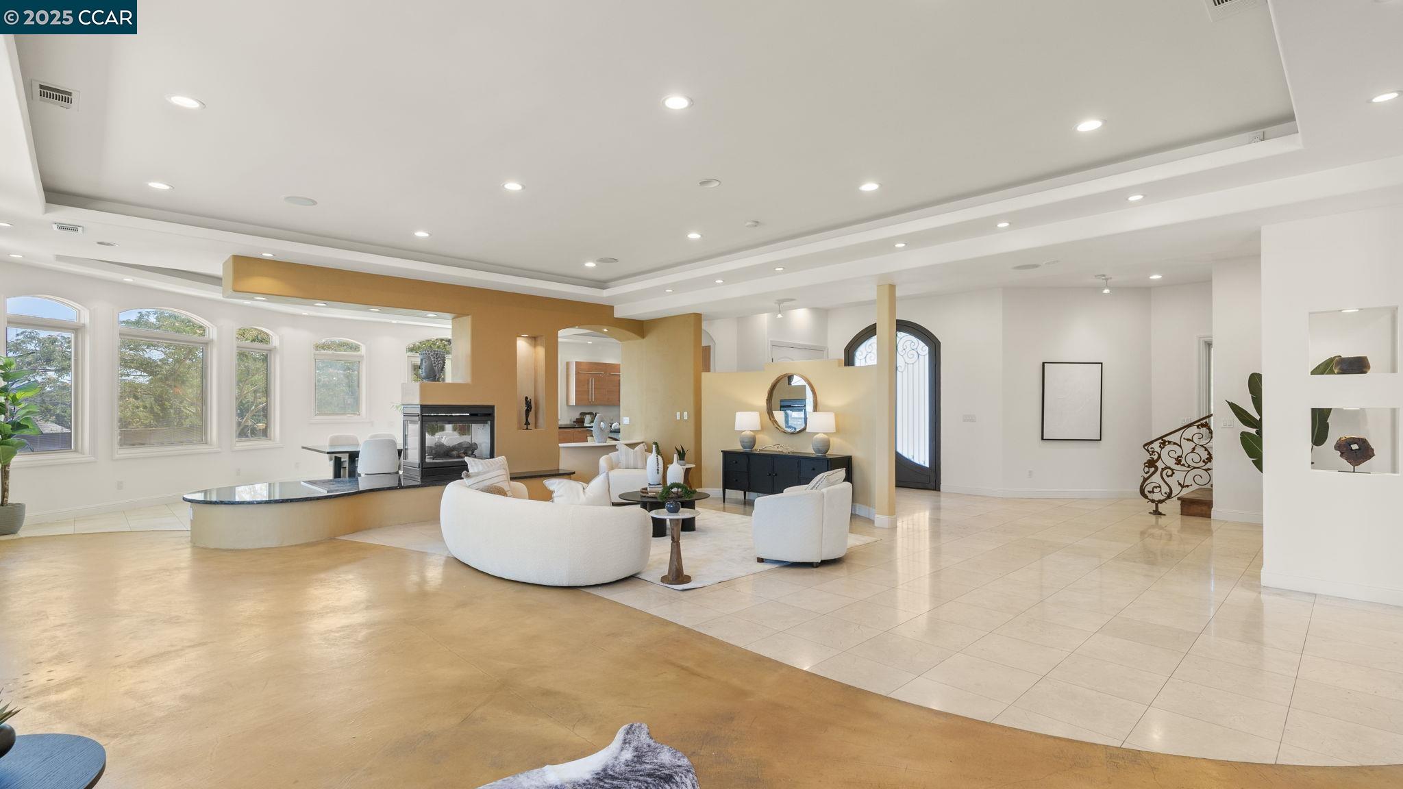 131 Montecito Crescent