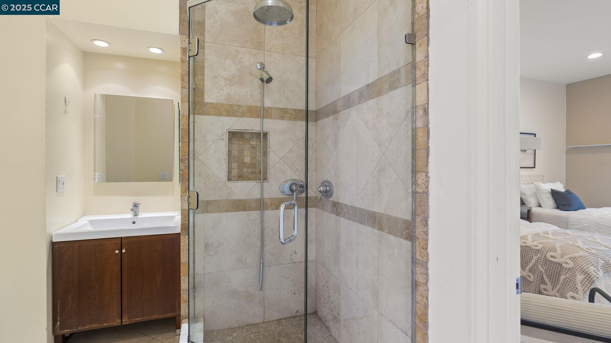 131 Montecito Crescent