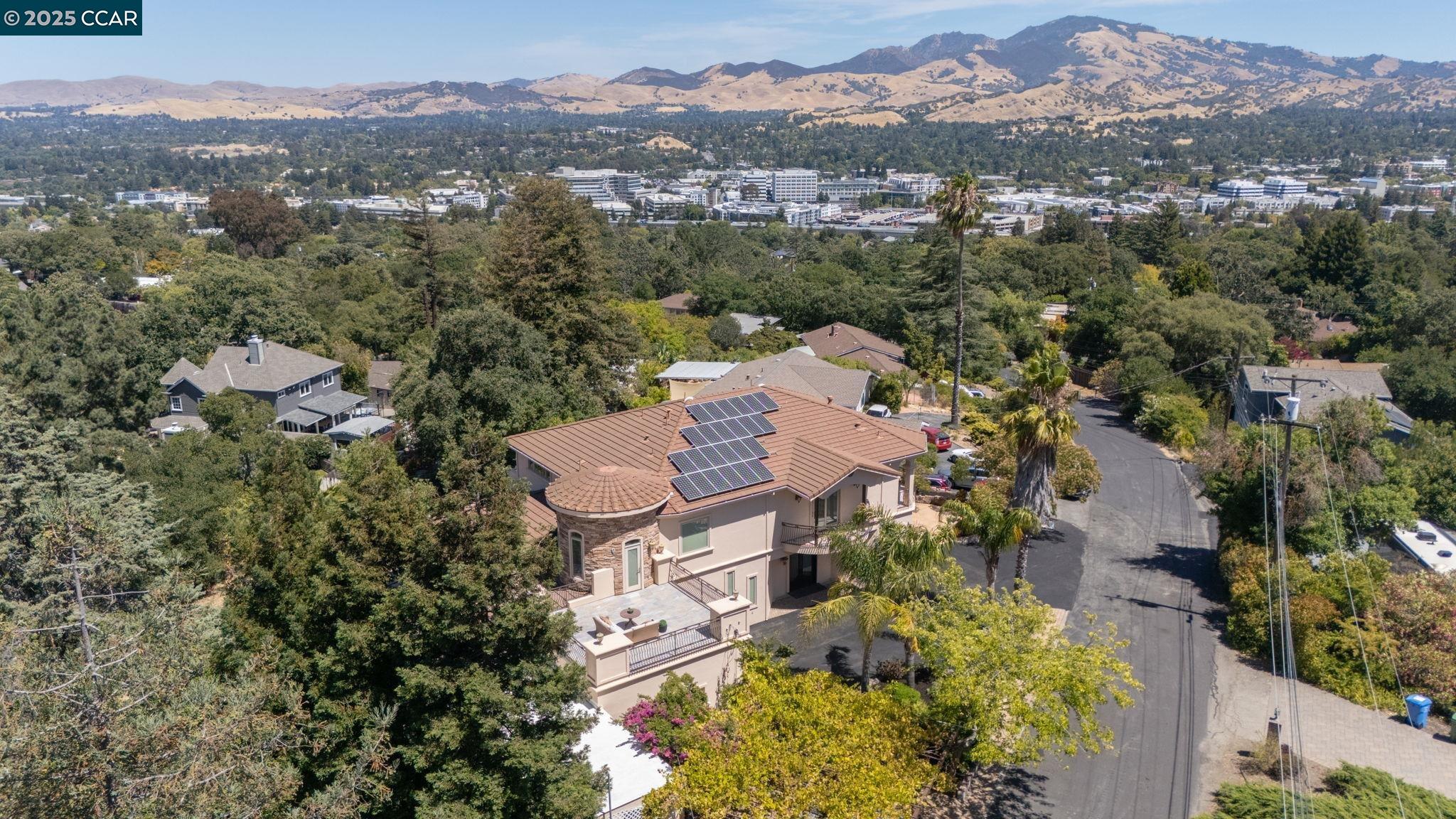 131 Montecito Crescent