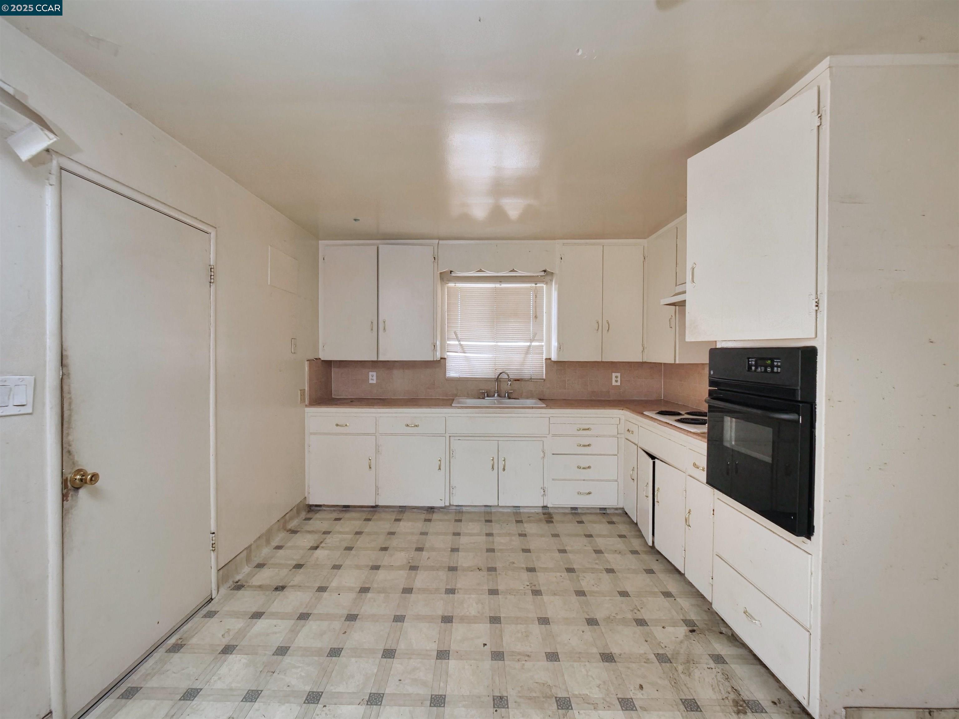 311 Charles Avenue