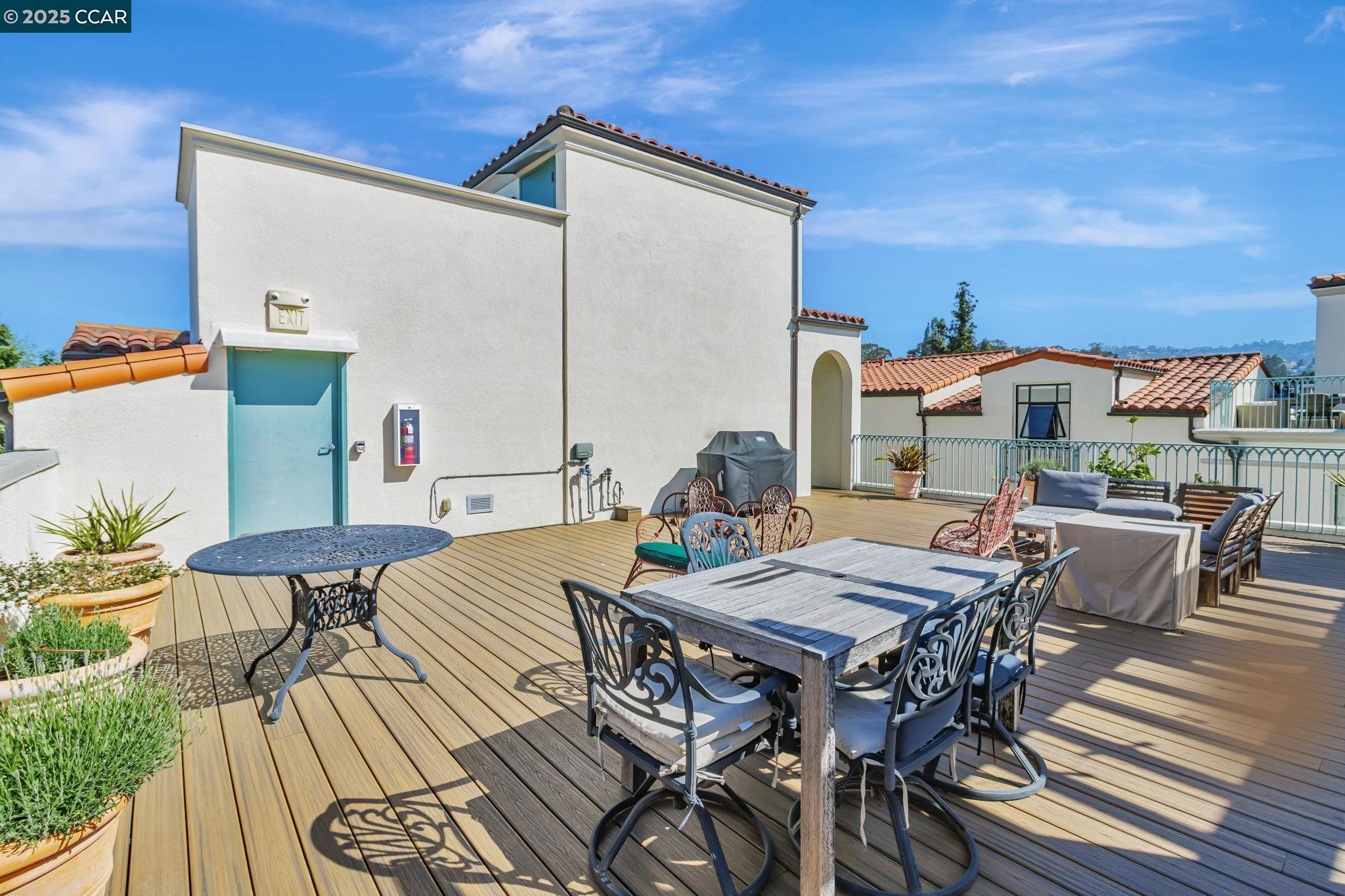 4395 Piedmont Ave # P208