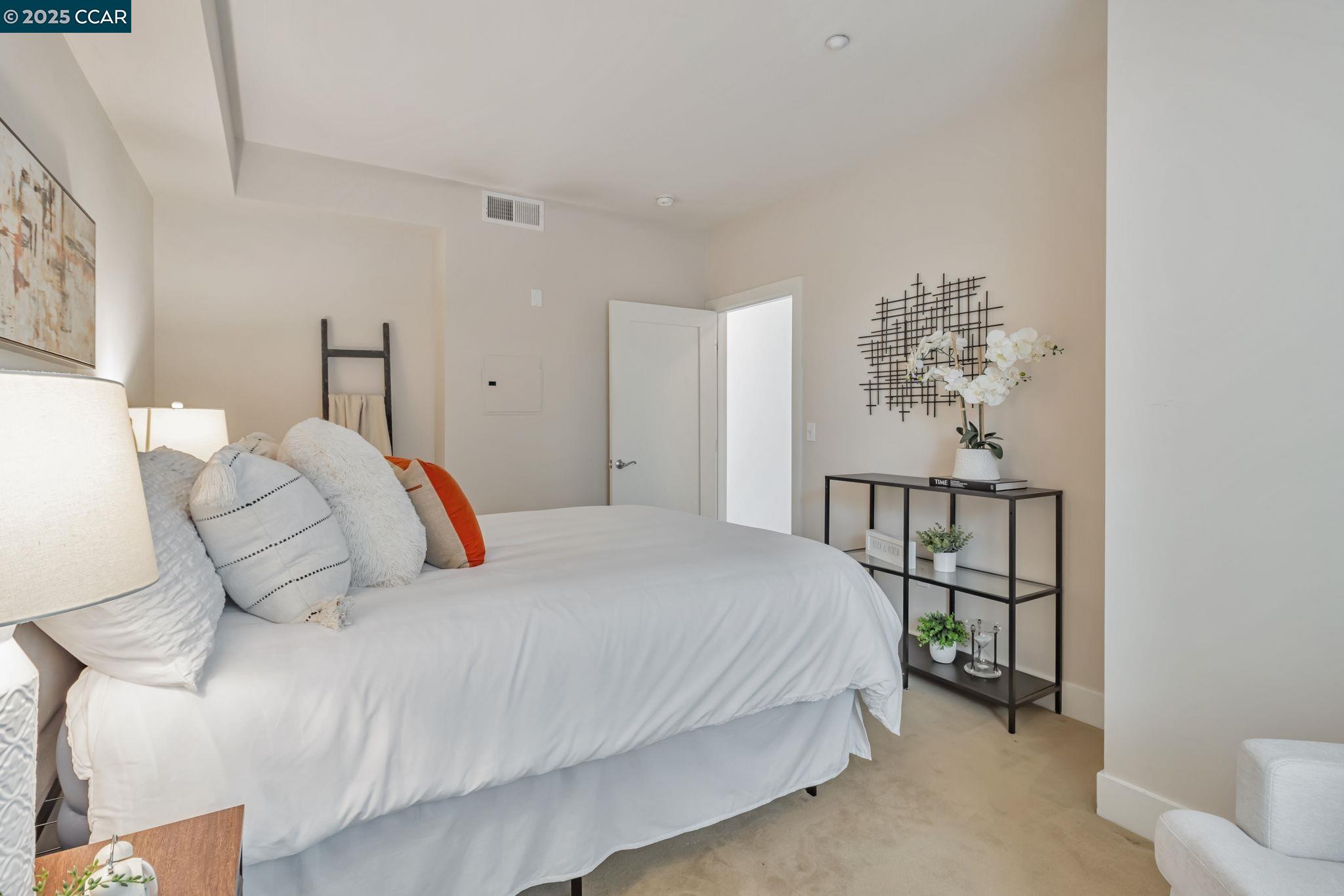 4395 Piedmont Ave # P208