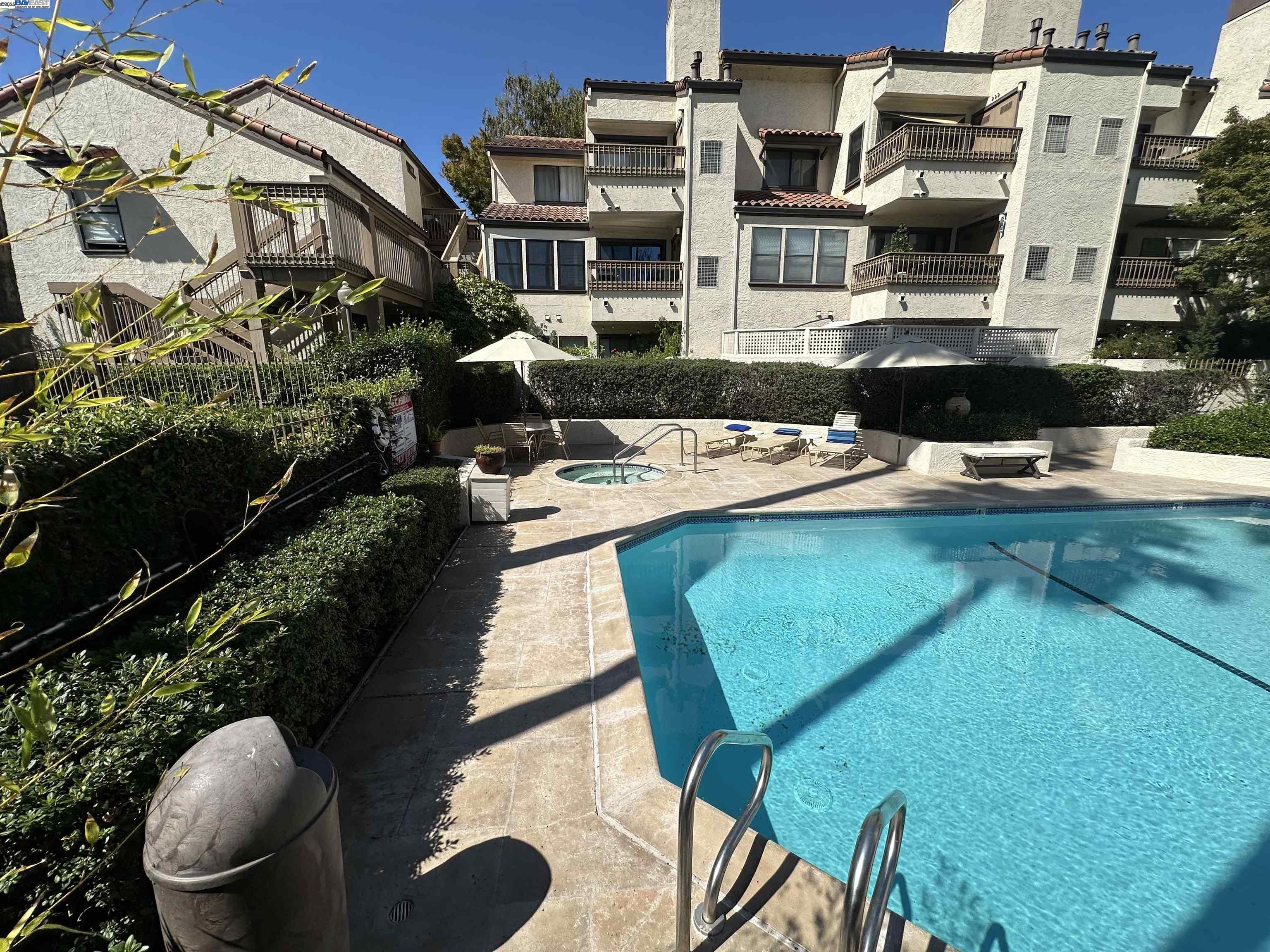 1222 S Villa Way, Walnut Creek