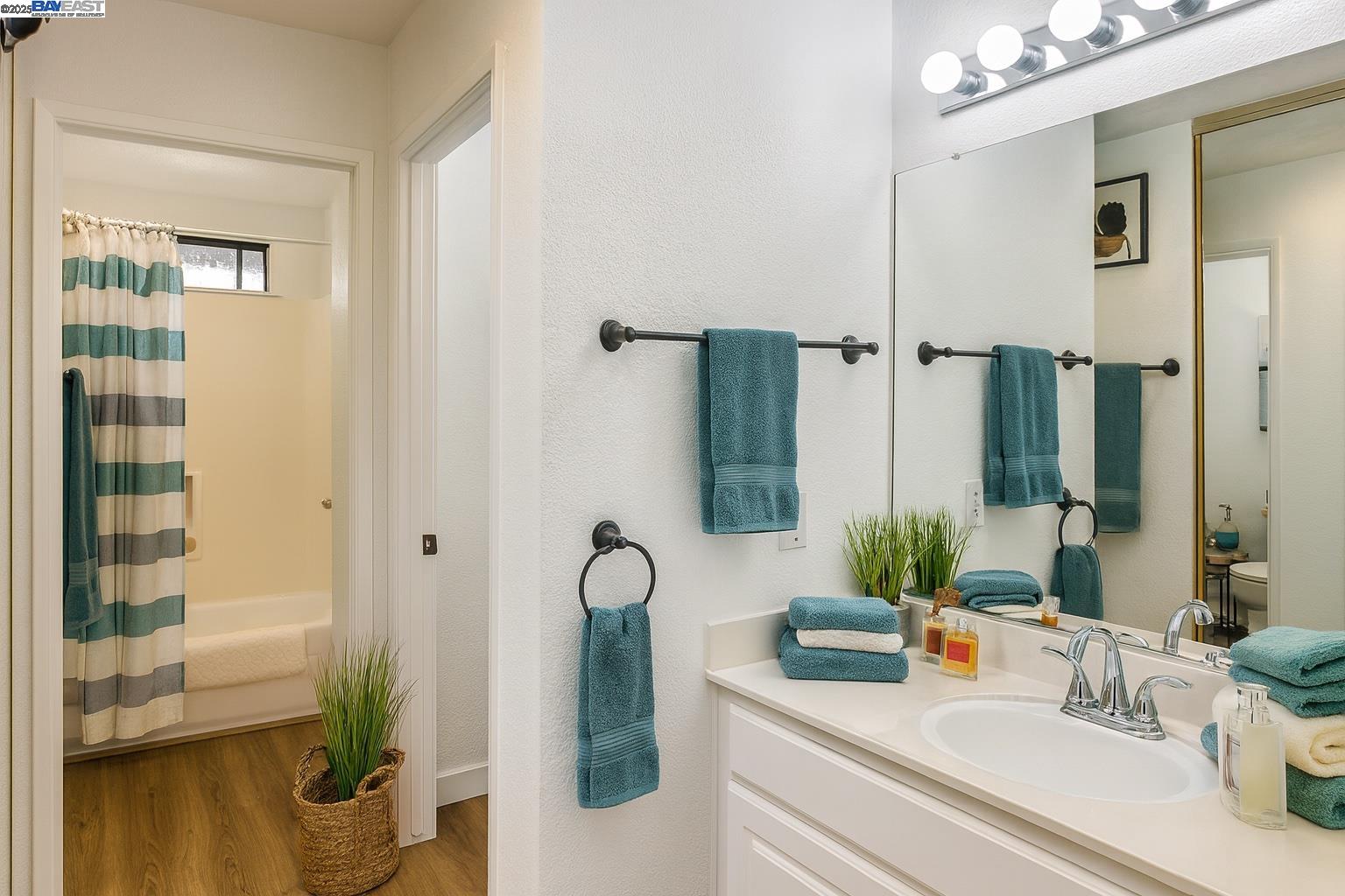 1222 S Villa Way, Walnut Creek