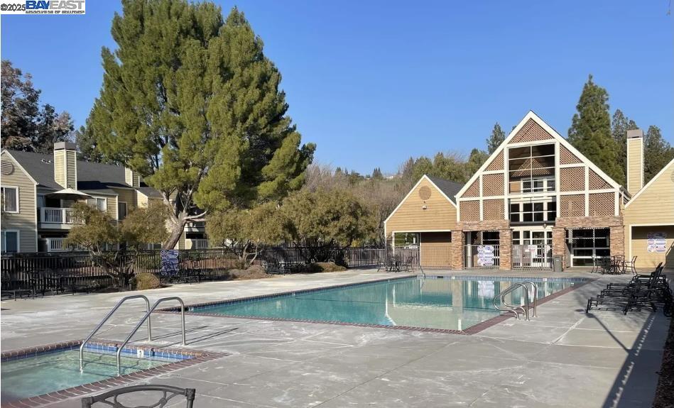 140 Reflections Dr # 24