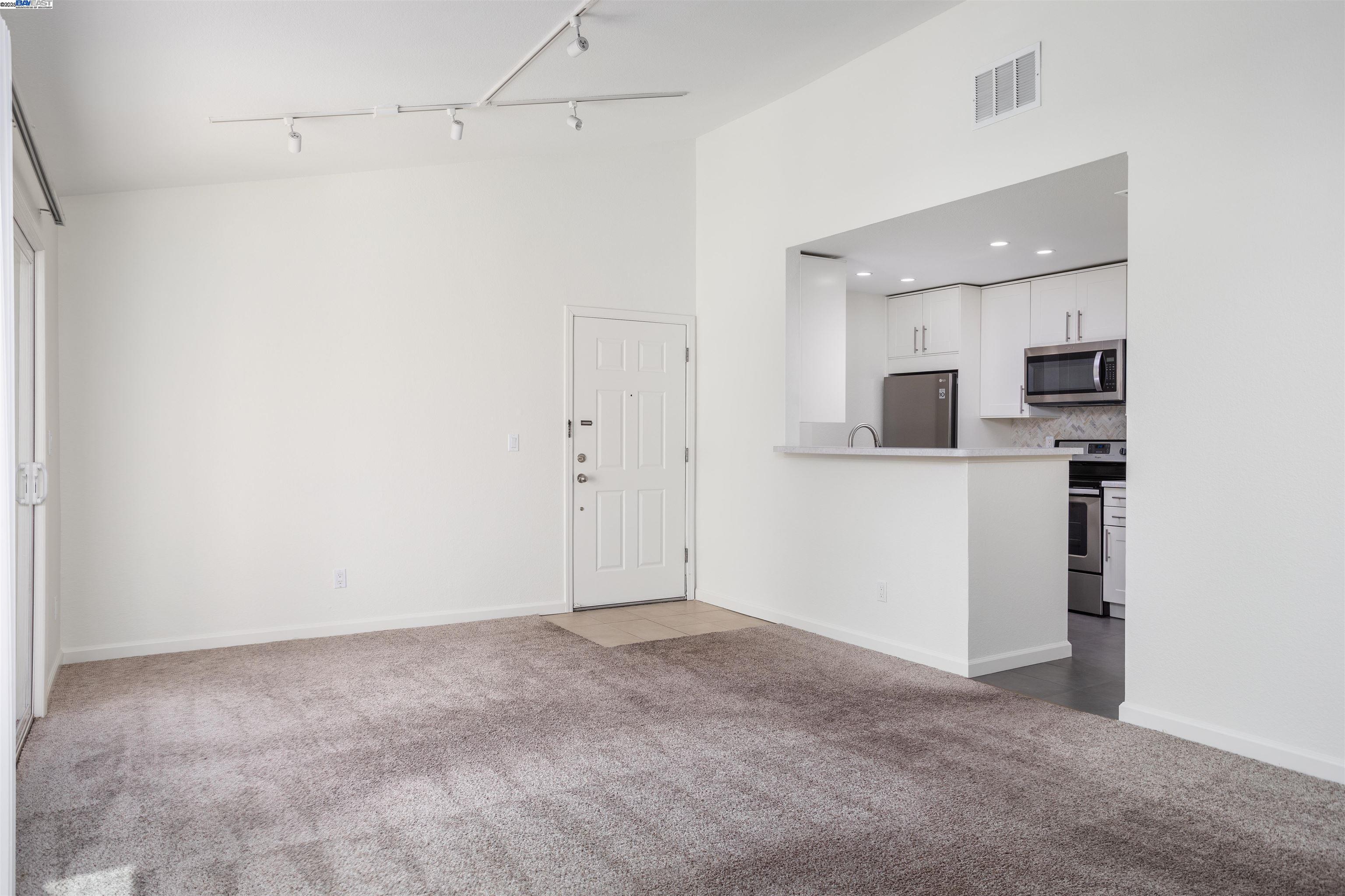 140 Reflections Dr # 24