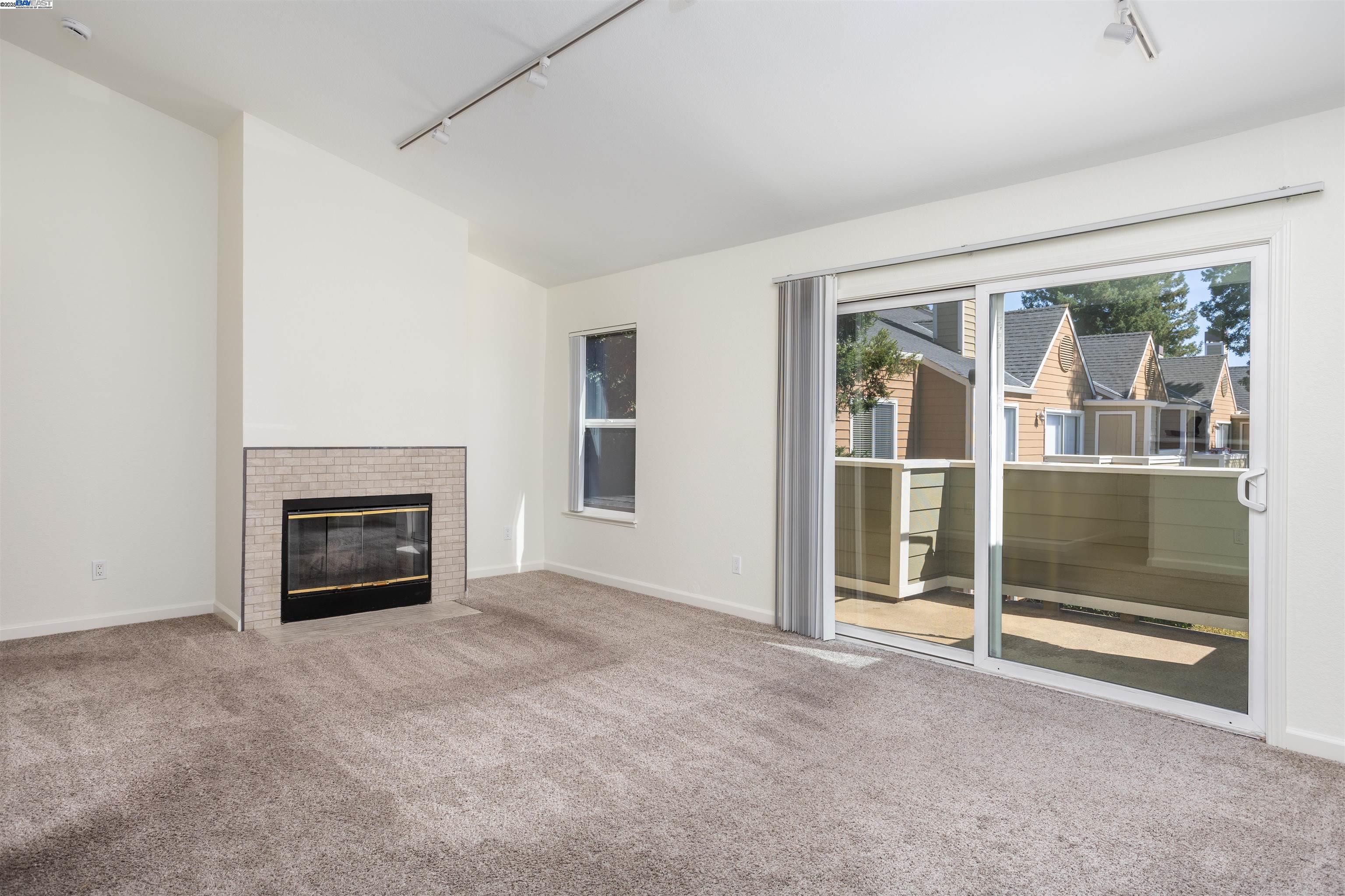 140 Reflections Dr # 24