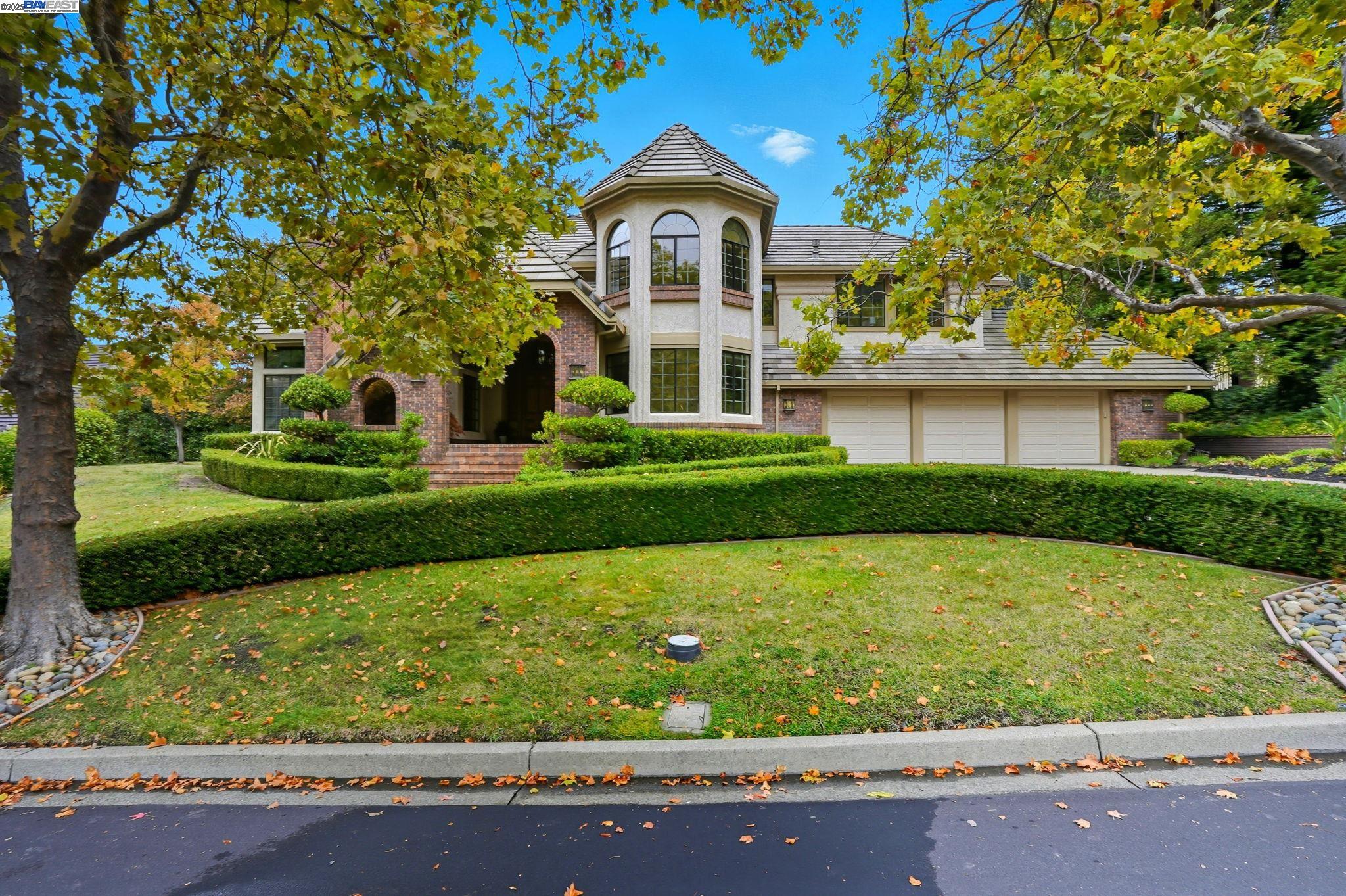 5045 Blackhawk Dr