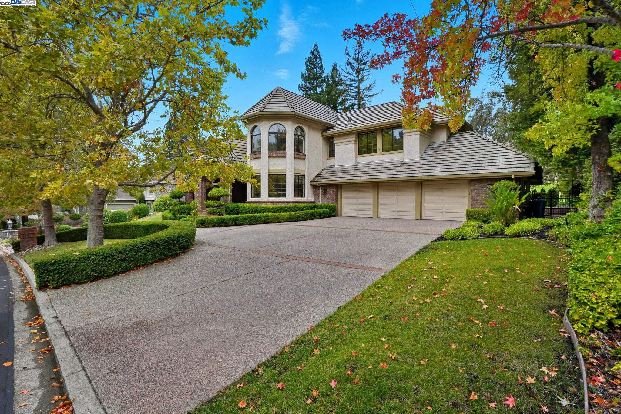 5045 Blackhawk Dr