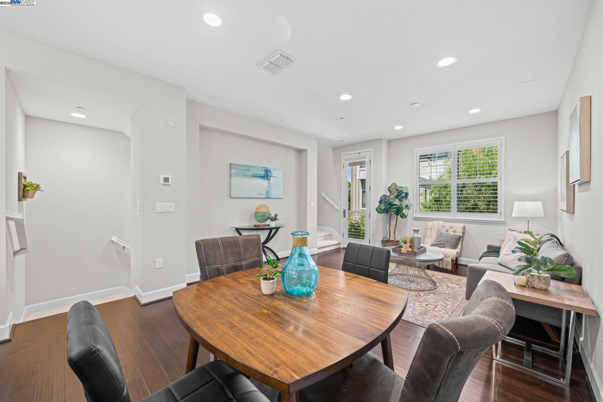 389 Basswood Cmn # 9, Livermore Unit: 9