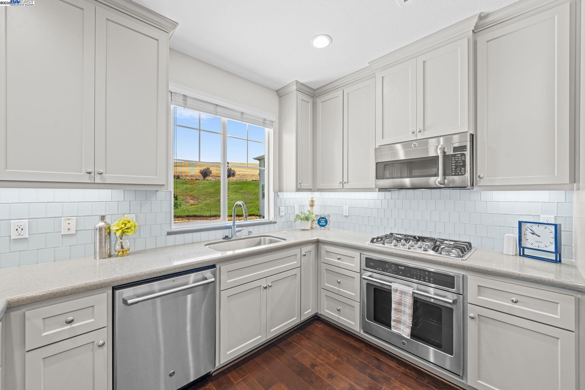 389 Basswood Cmn # 9, Livermore Unit: 9