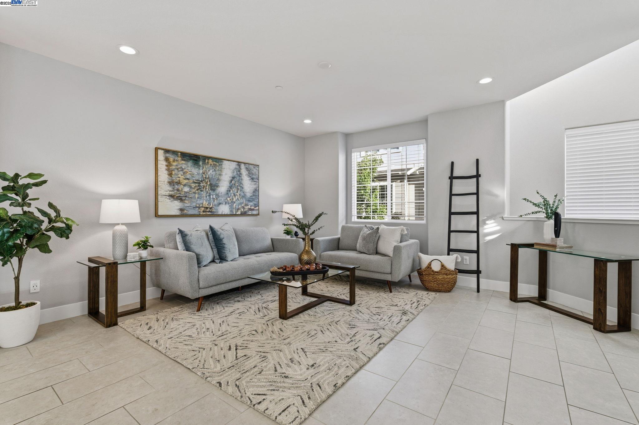 201 Jetty Dr, Richmond