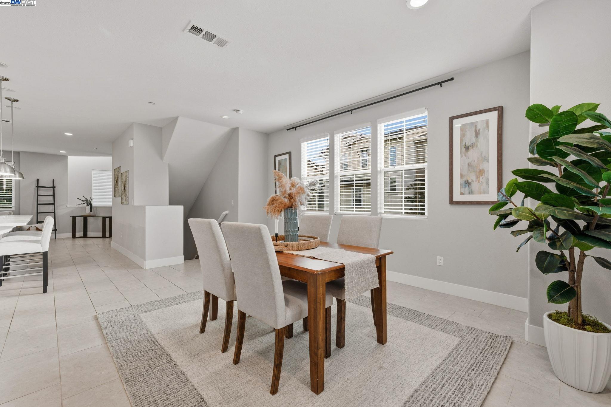 201 Jetty Dr, Richmond