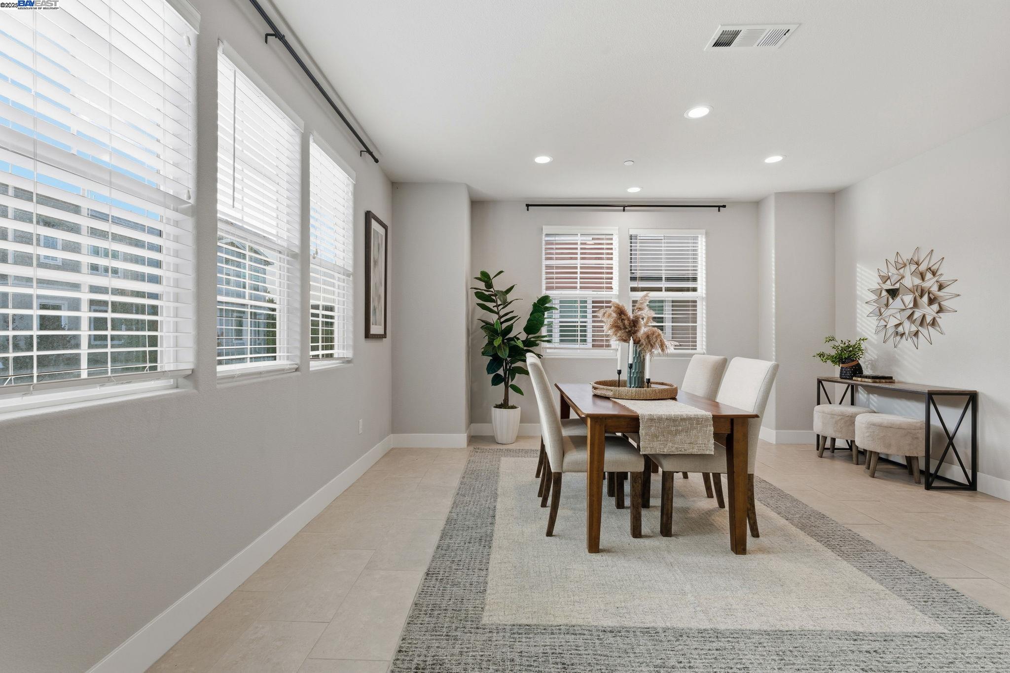 201 Jetty Dr, Richmond