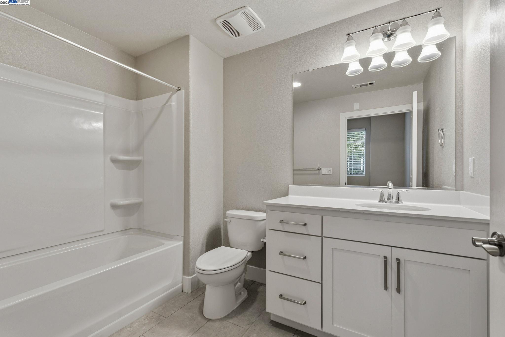 201 Jetty Dr, Richmond