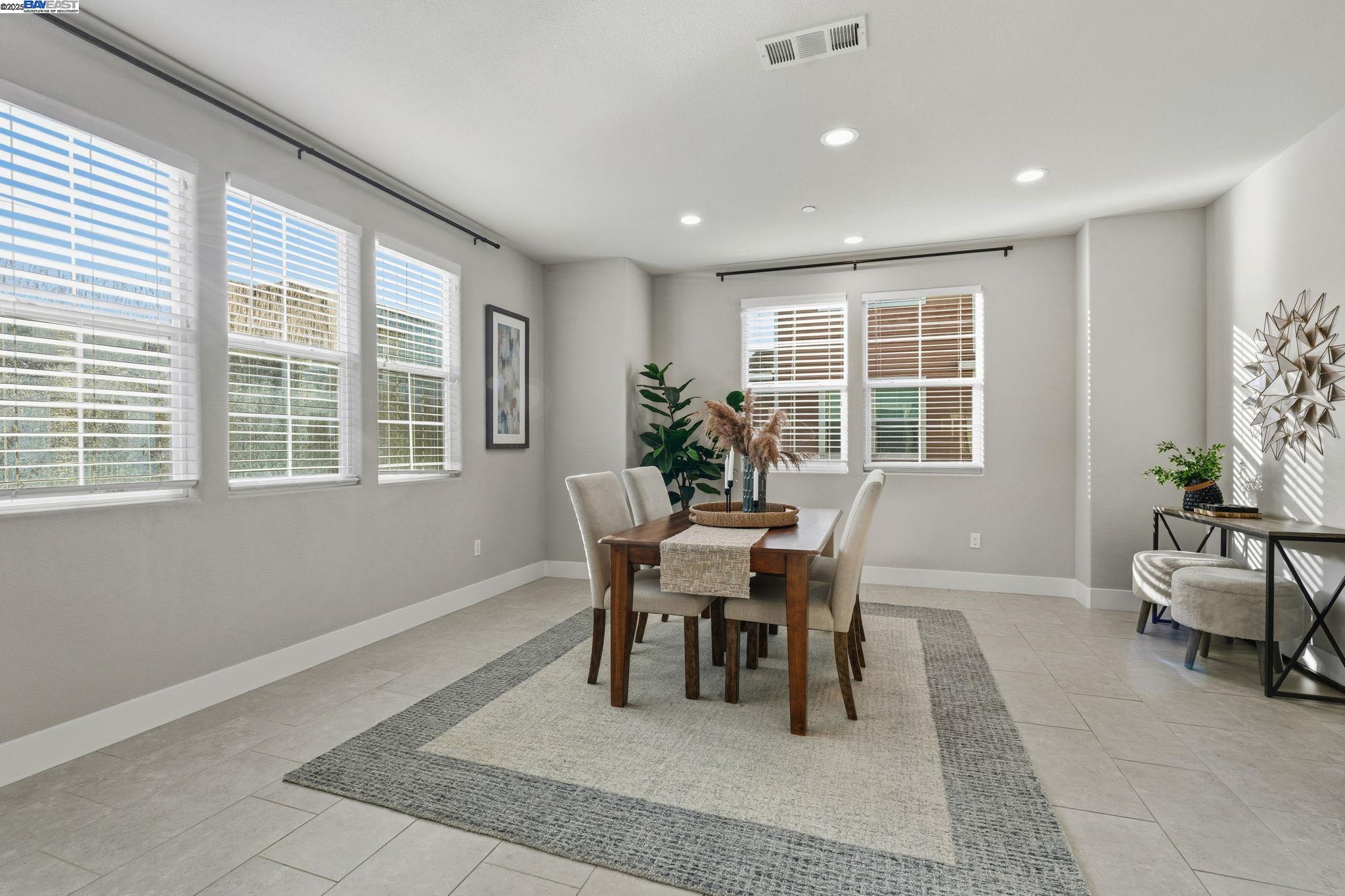 201 Jetty Dr, Richmond