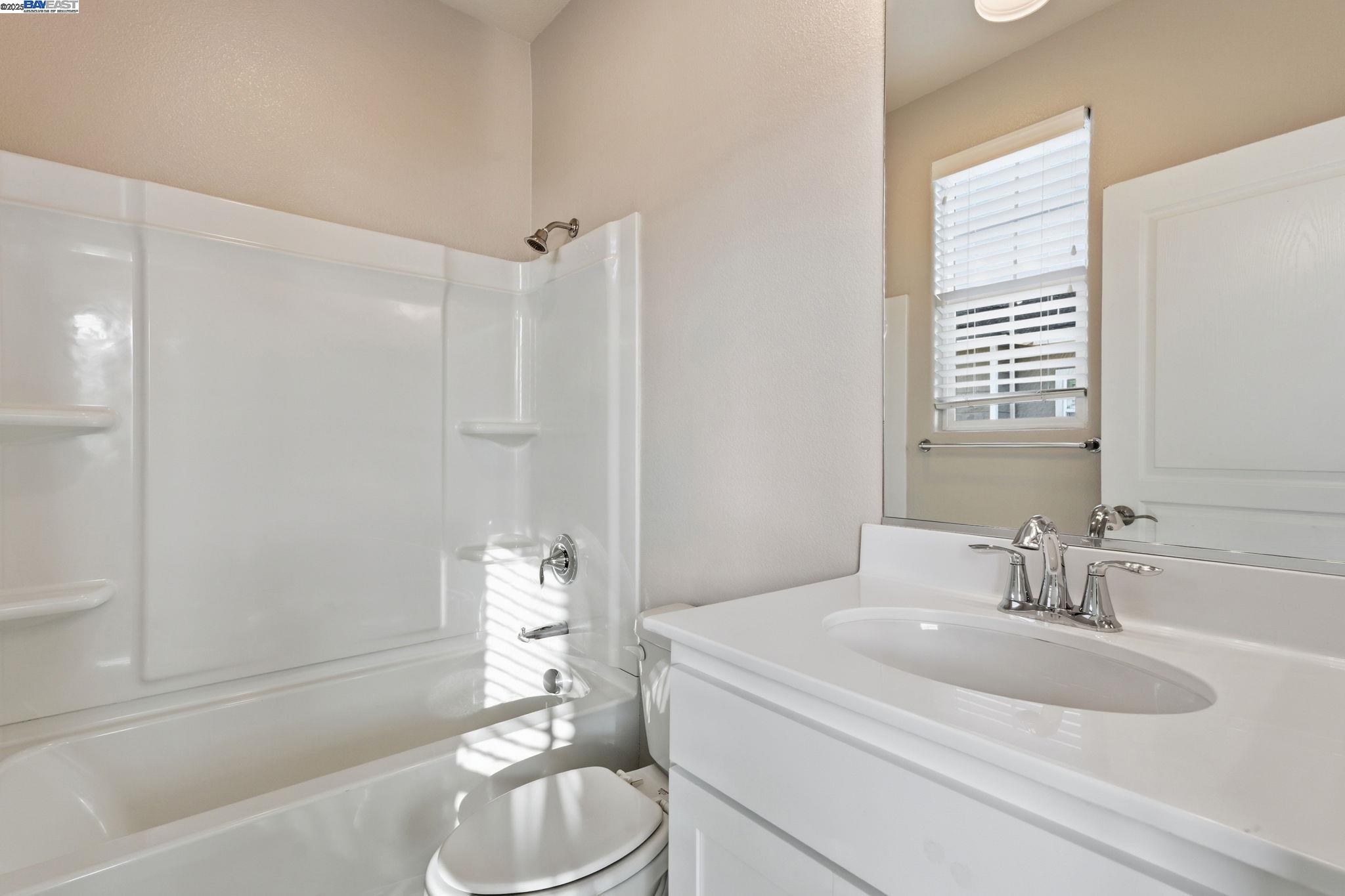 201 Jetty Dr, Richmond